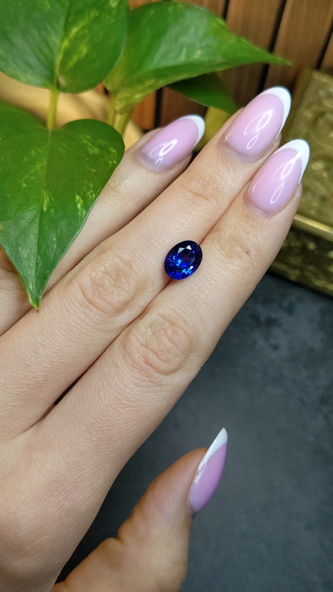 3.25 Ct. Purplish Blue Sapphire from Ceylon (Sri Lanka) Size Video