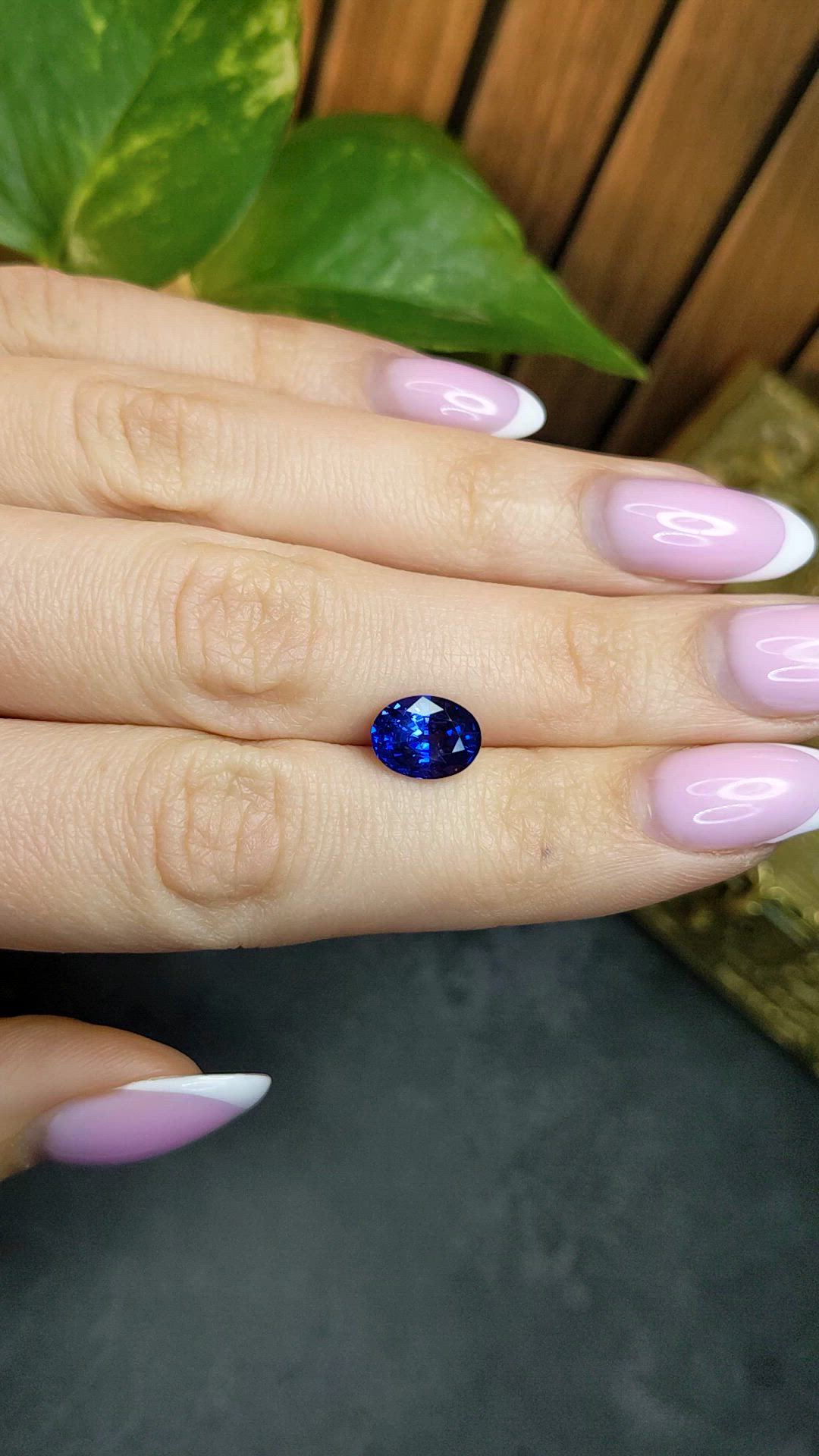 3.25 Ct. Purplish Blue Sapphire from Ceylon (Sri Lanka) Size Video