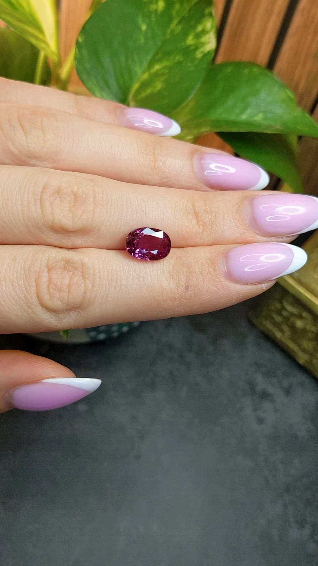 4.02 Ct. Purplish Pink Sapphire from Ceylon (Sri Lanka) Size Video