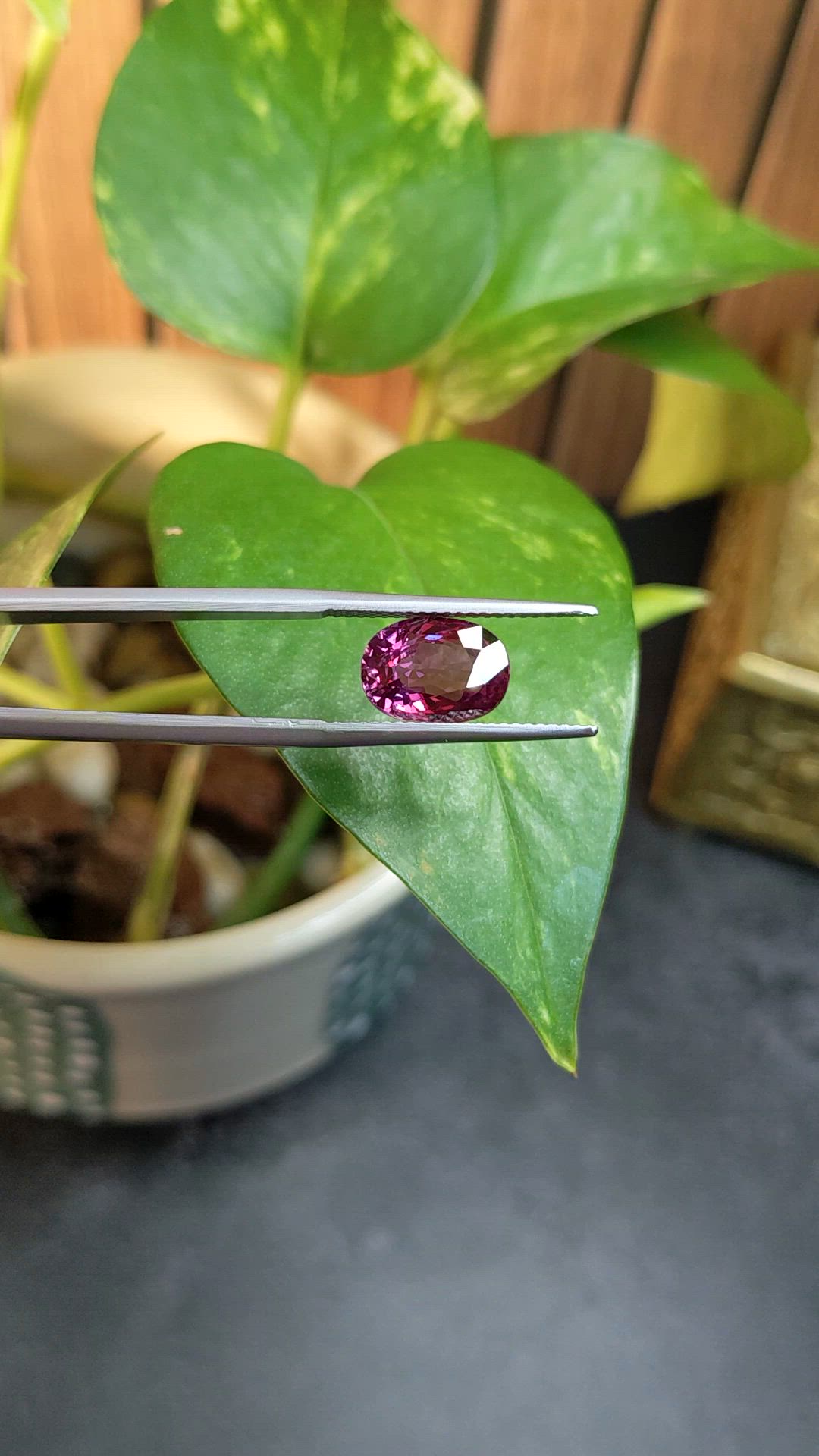 4.02 Ct. Purplish Pink Sapphire from Ceylon (Sri Lanka) Size Video