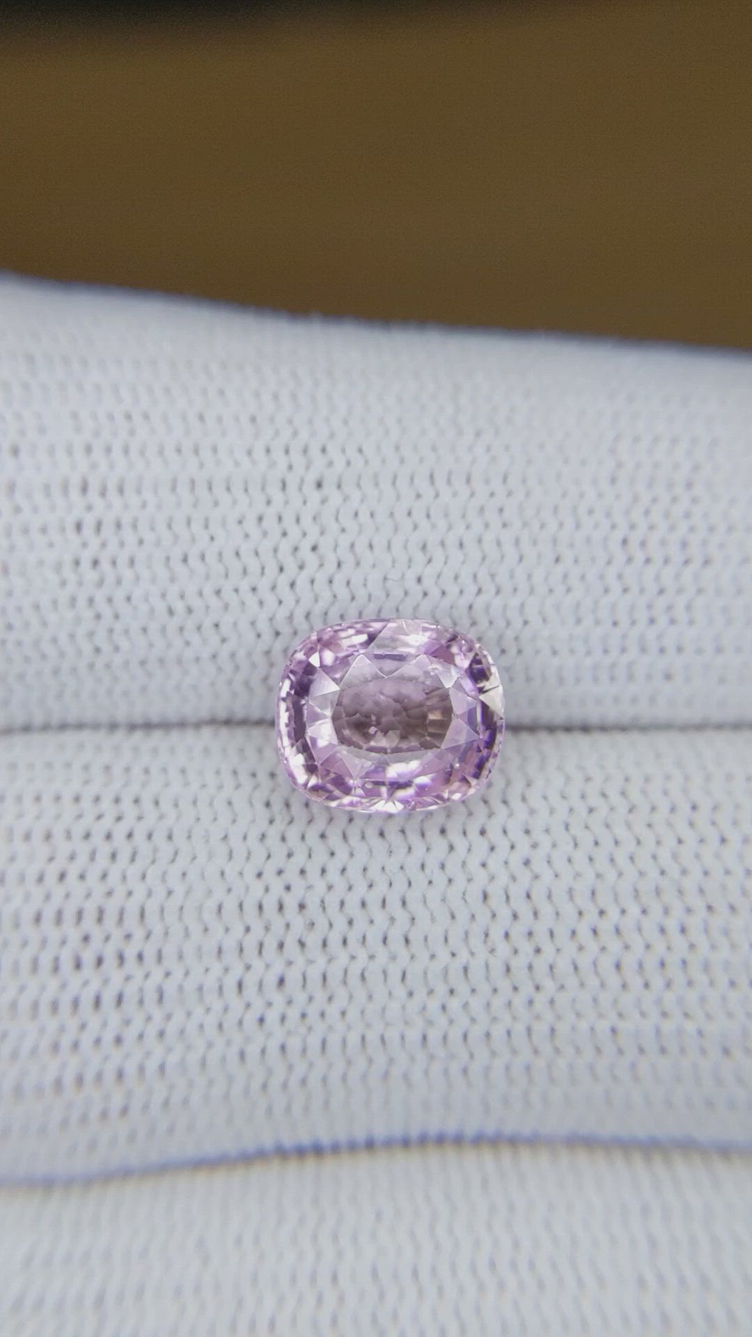 3.53 Ct. Purplish Pink Sapphire from Ceylon (Sri Lanka) Size Video