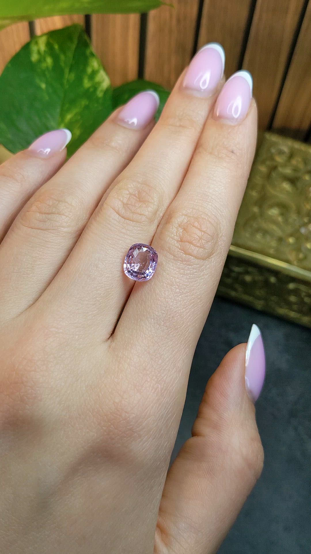 3.53 Ct. Purplish Pink Sapphire from Ceylon (Sri Lanka) Size Video
