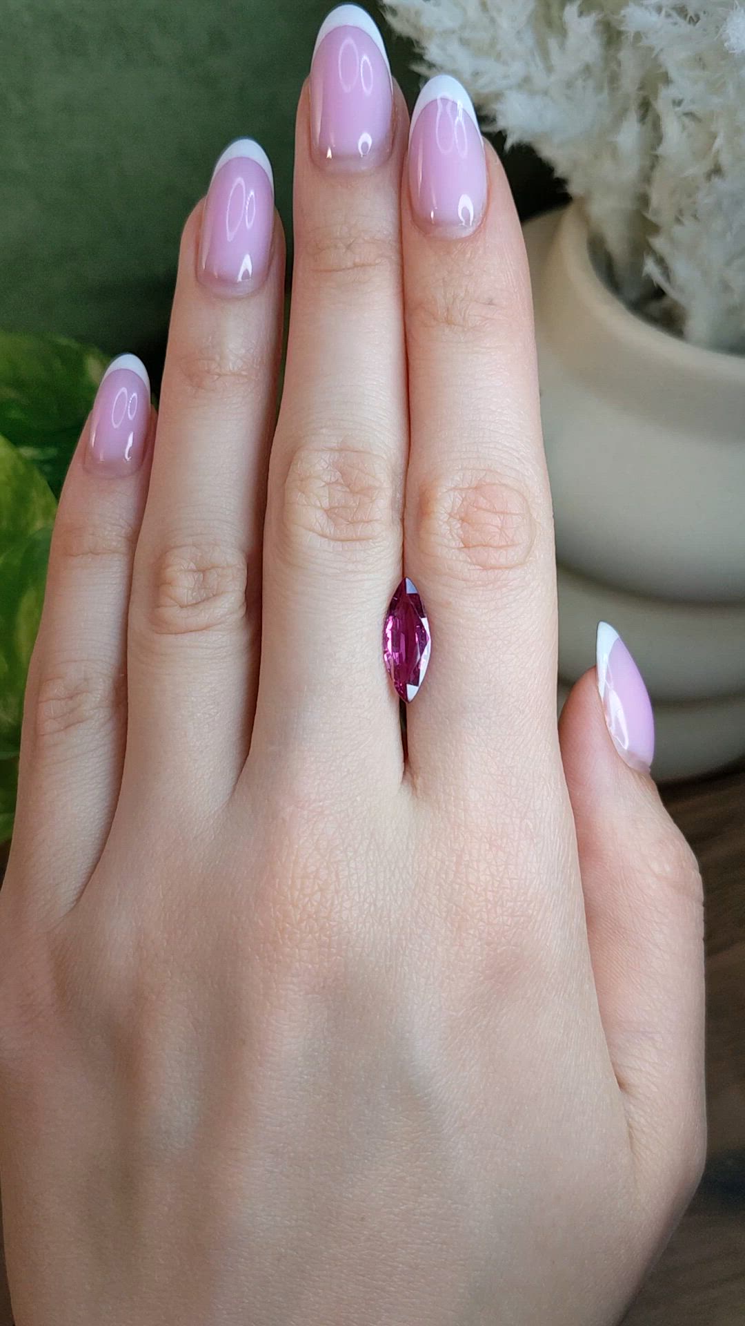 2.93 Ct. Pink Sapphire from Ceylon (Sri Lanka) Size Video