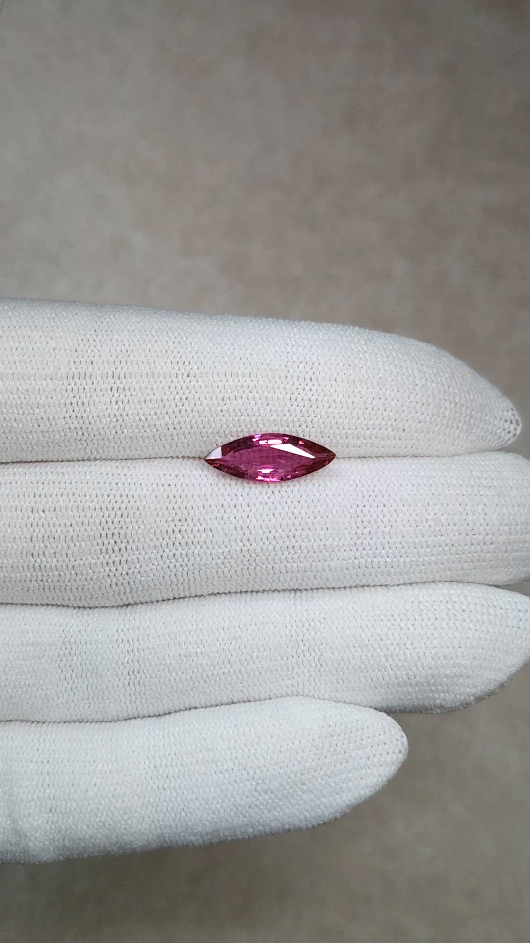2.93 Ct. Pink Sapphire from Ceylon (Sri Lanka) Size Video