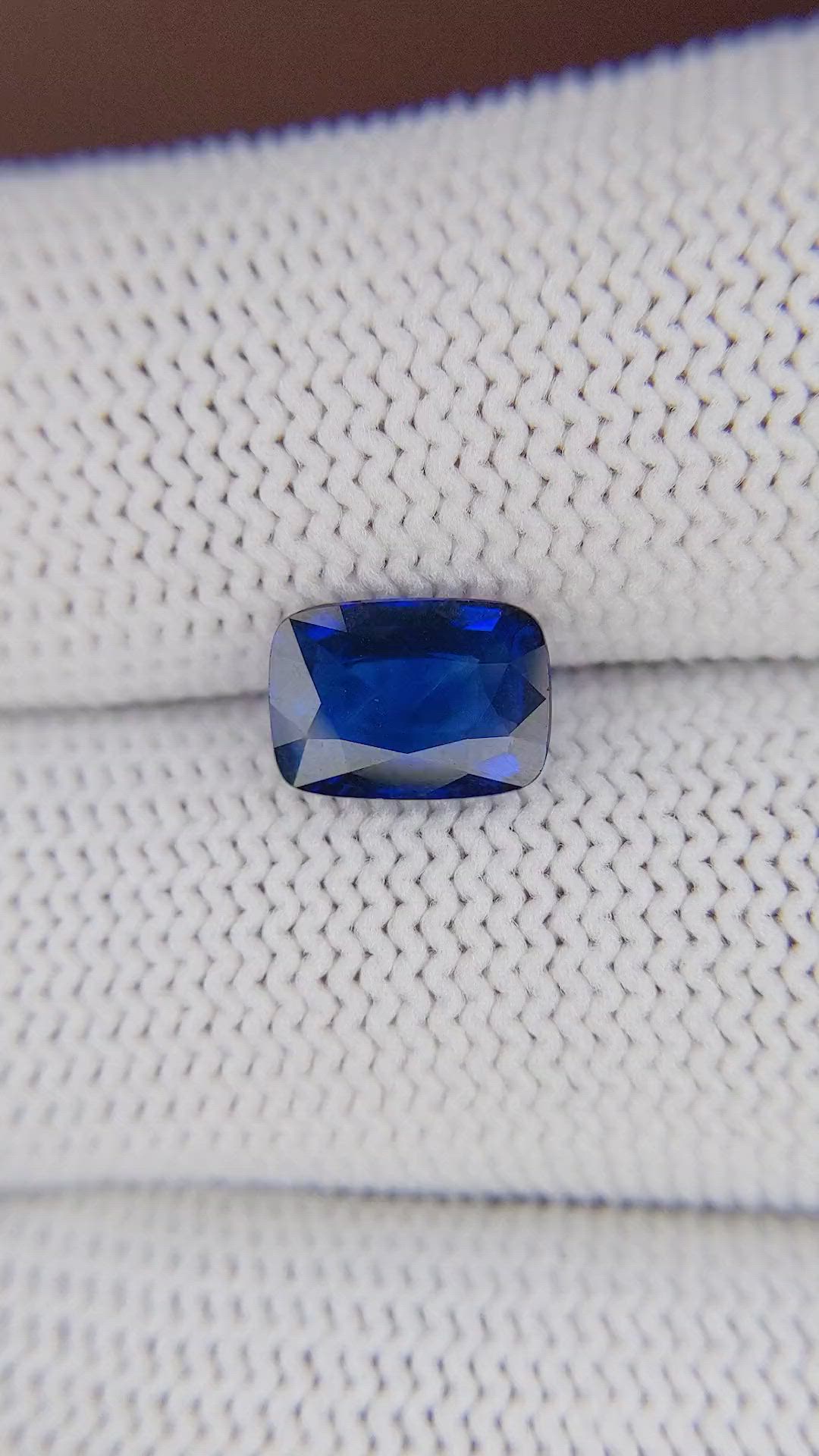 2.02 Ct. Blue Sapphire from Ceylon (Sri Lanka) Size Video