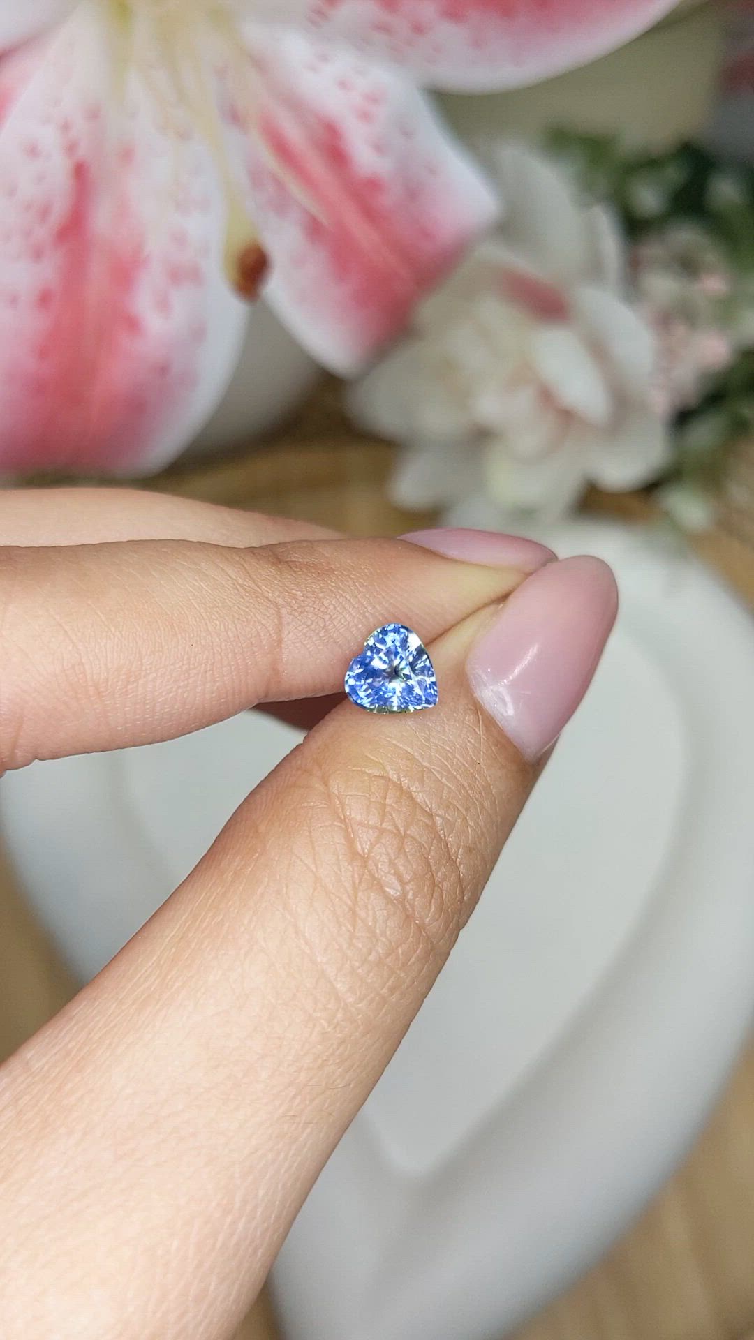 1.30 Ct. Bi Color / Parti Sapphire from Ceylon (Sri Lanka) Size Video