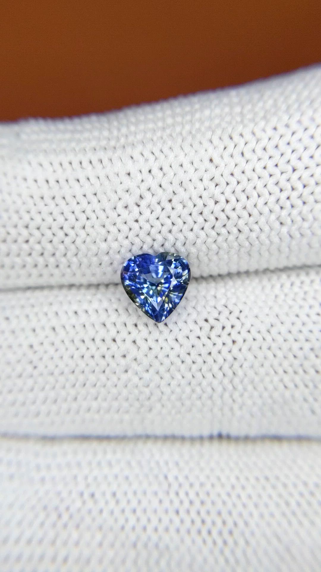 1.30 Ct. Bi Color / Parti Sapphire from Ceylon (Sri Lanka) Size Video