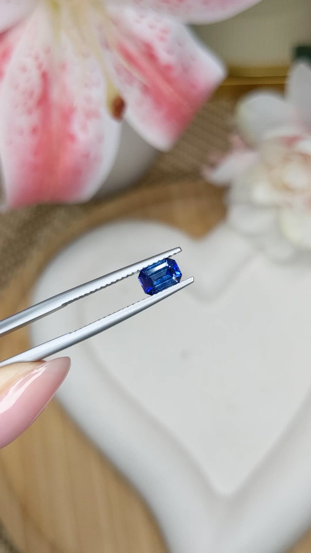 0.86 Ct. Blue Sapphire from Ceylon (Sri Lanka) Size Video