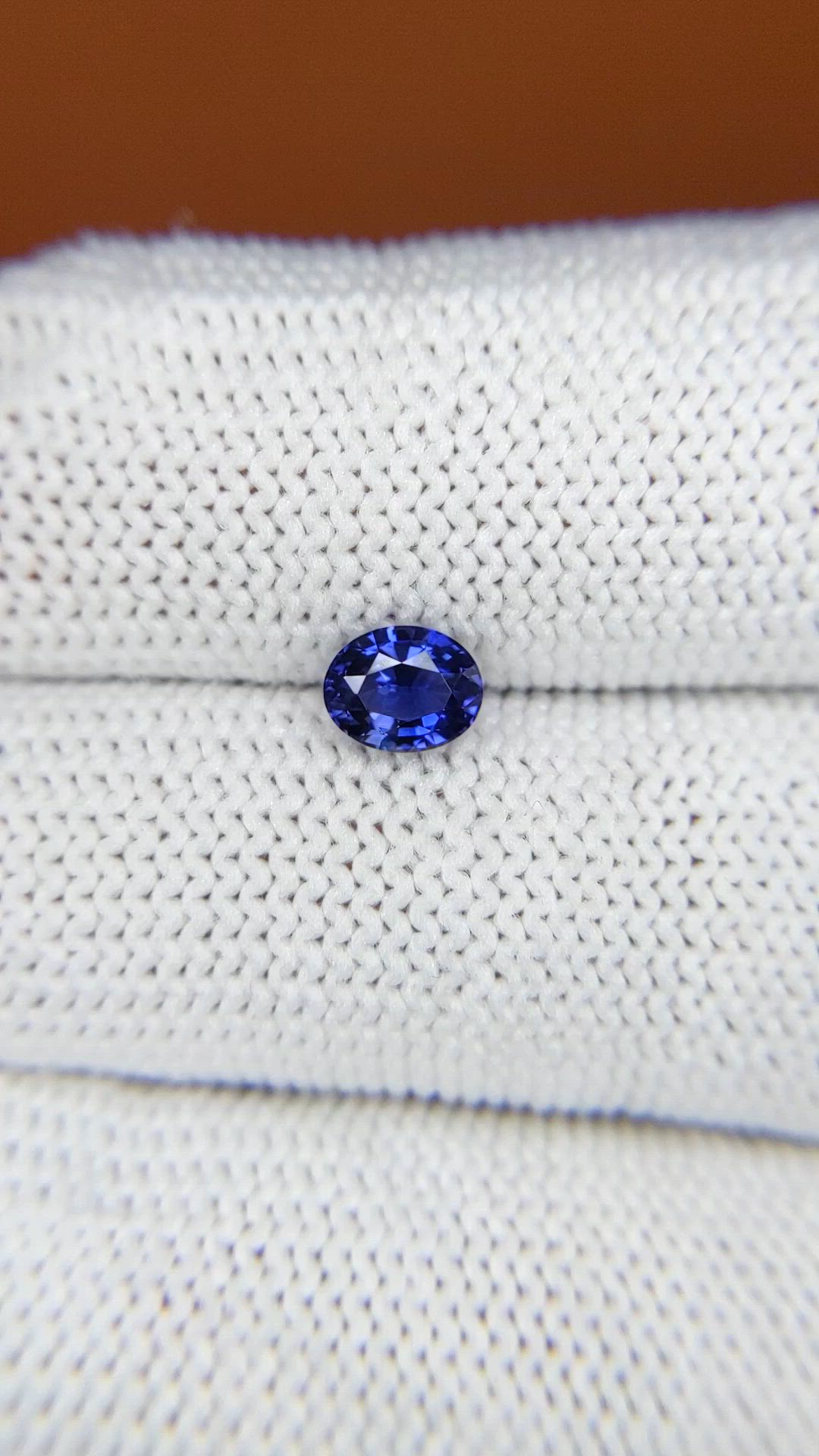 0.74 Ct. Blue Sapphire from Ceylon (Sri Lanka) Size Video