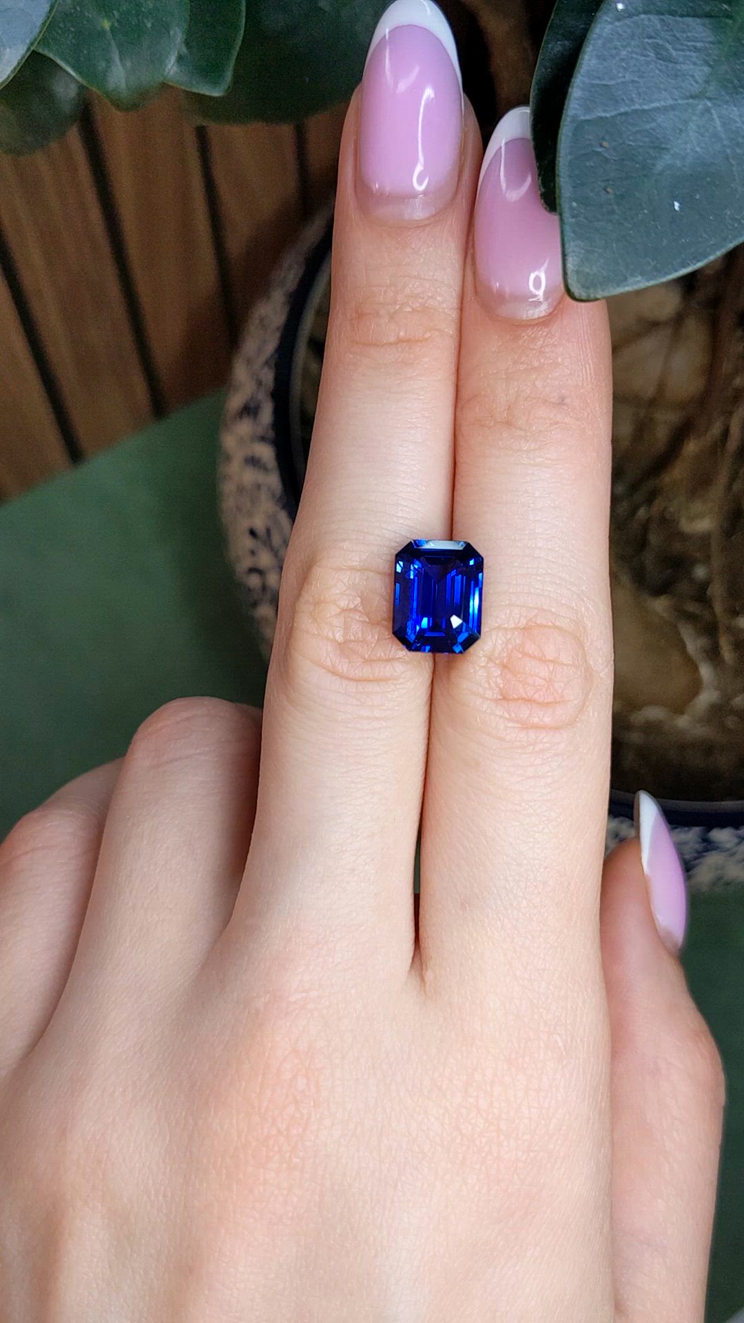 6.54 Ct. Blue Sapphire from Ceylon (Sri Lanka) Size Video