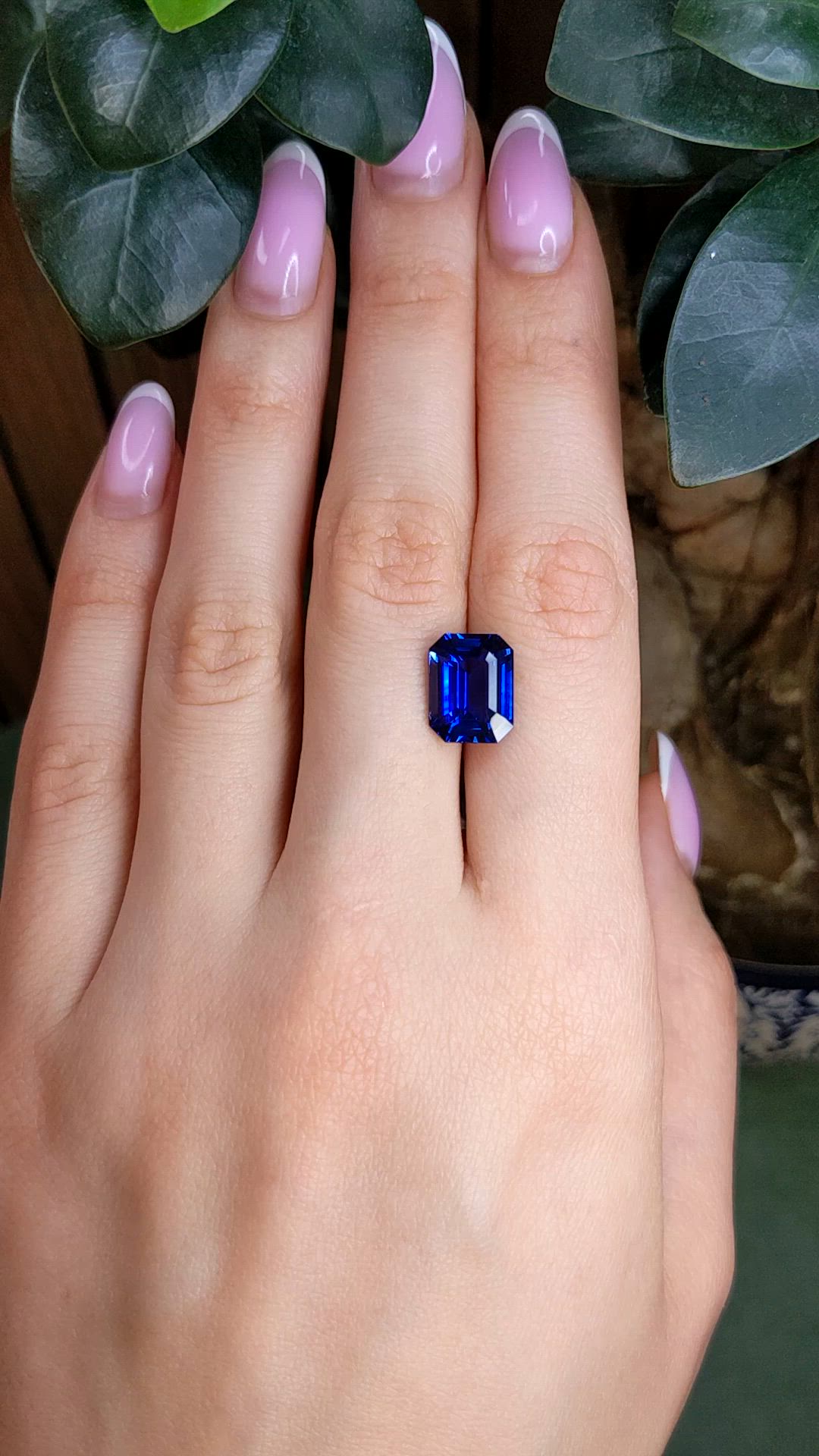 6.54 Ct. Blue Sapphire from Ceylon (Sri Lanka) Size Video