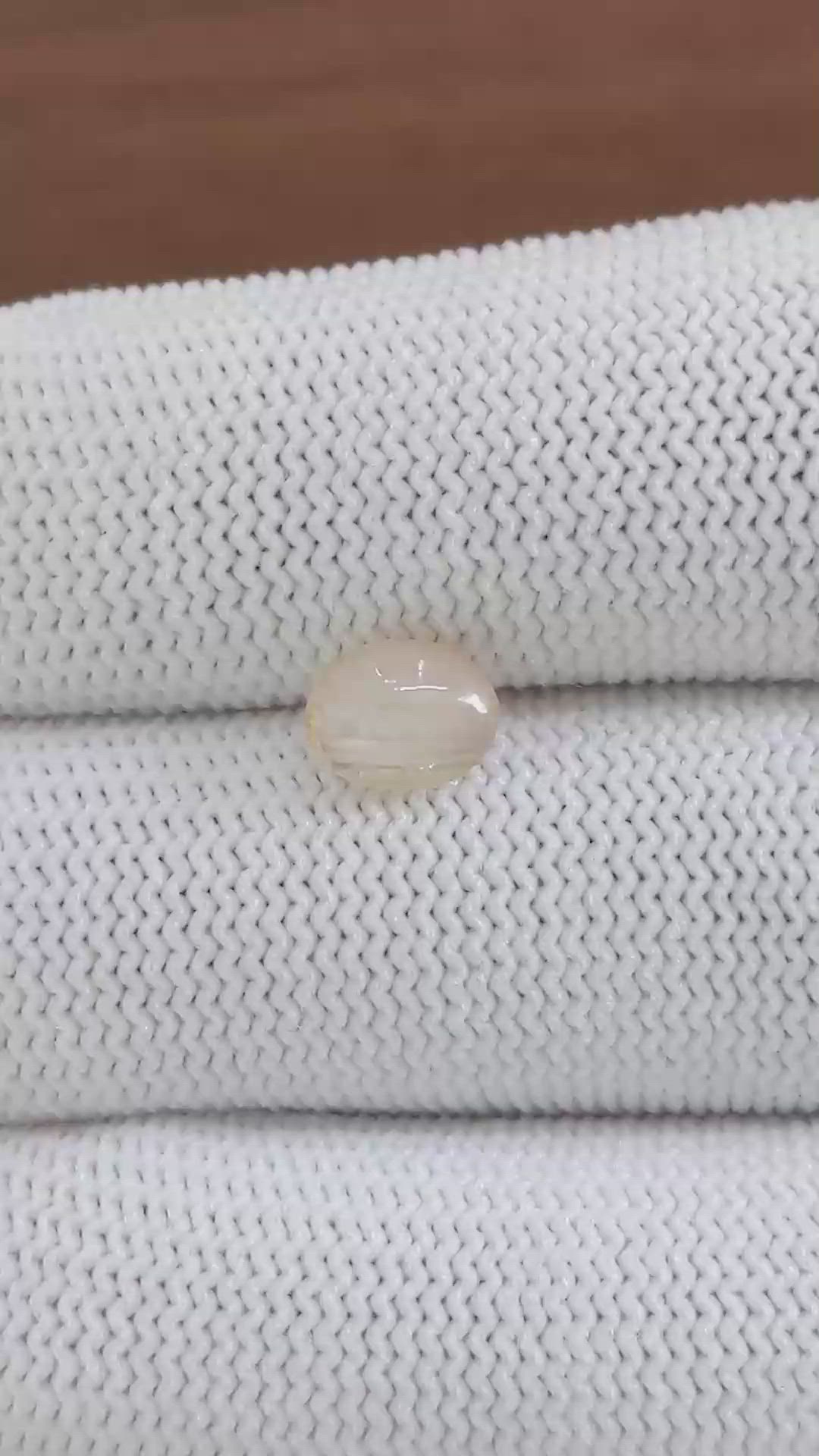 1.63 Ct. Peach Cabochon Star Sapphire from Ceylon (Sri Lanka) Size Video