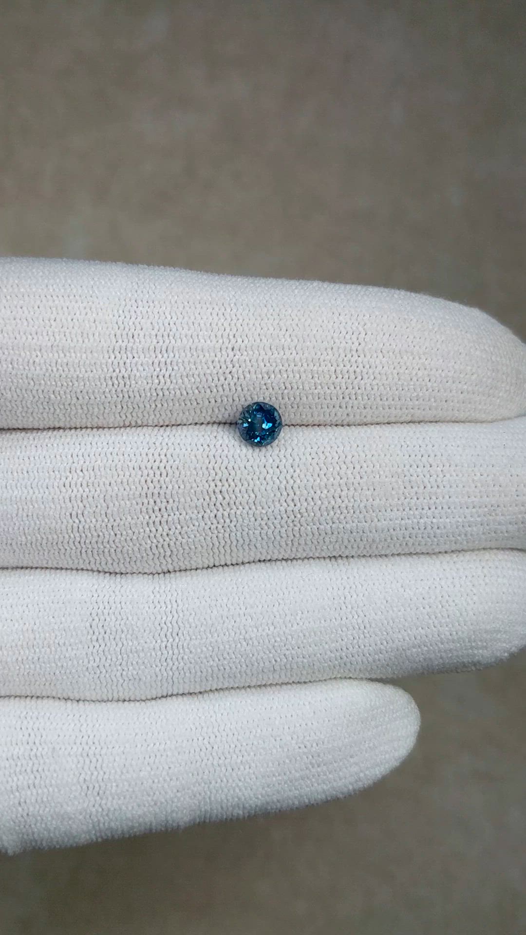 0.92 Ct. Greenish Blue Sapphire from Montana Size Video