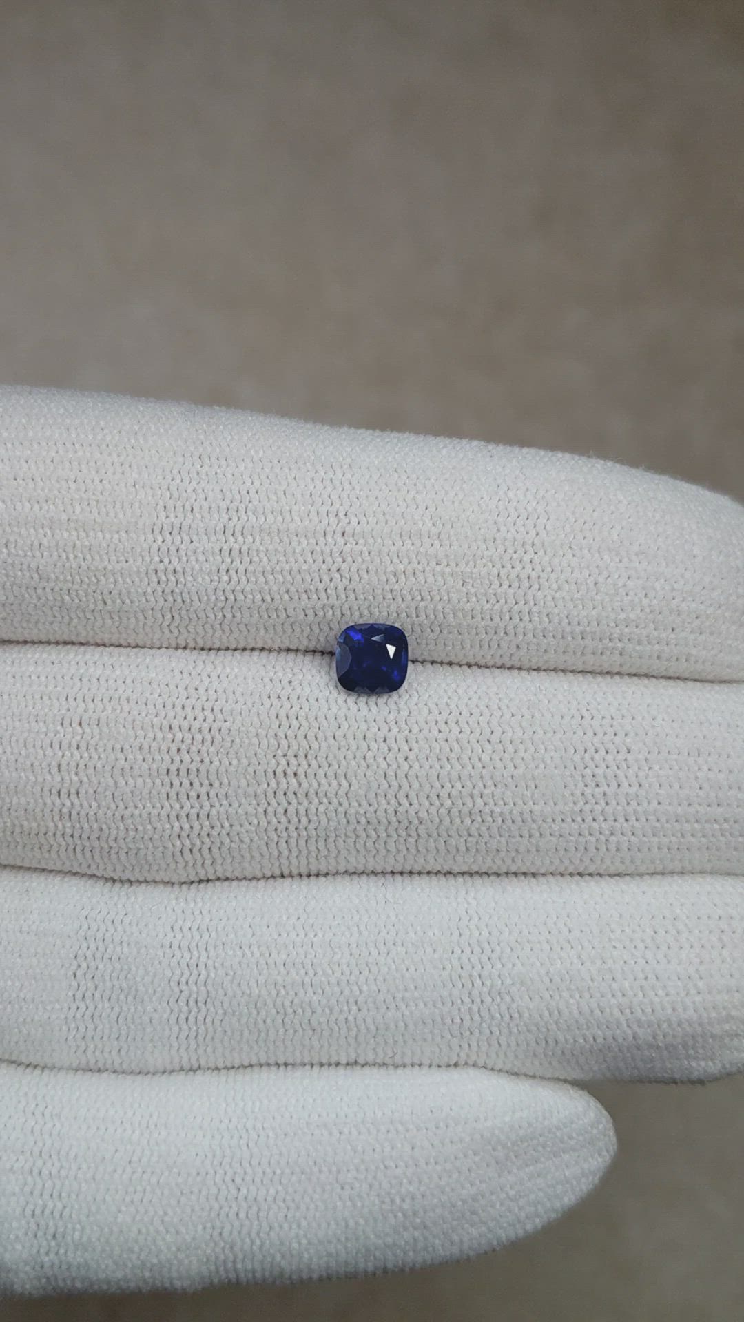 1.06 Ct. Blue Sapphire from Ceylon (Sri Lanka) Size Video