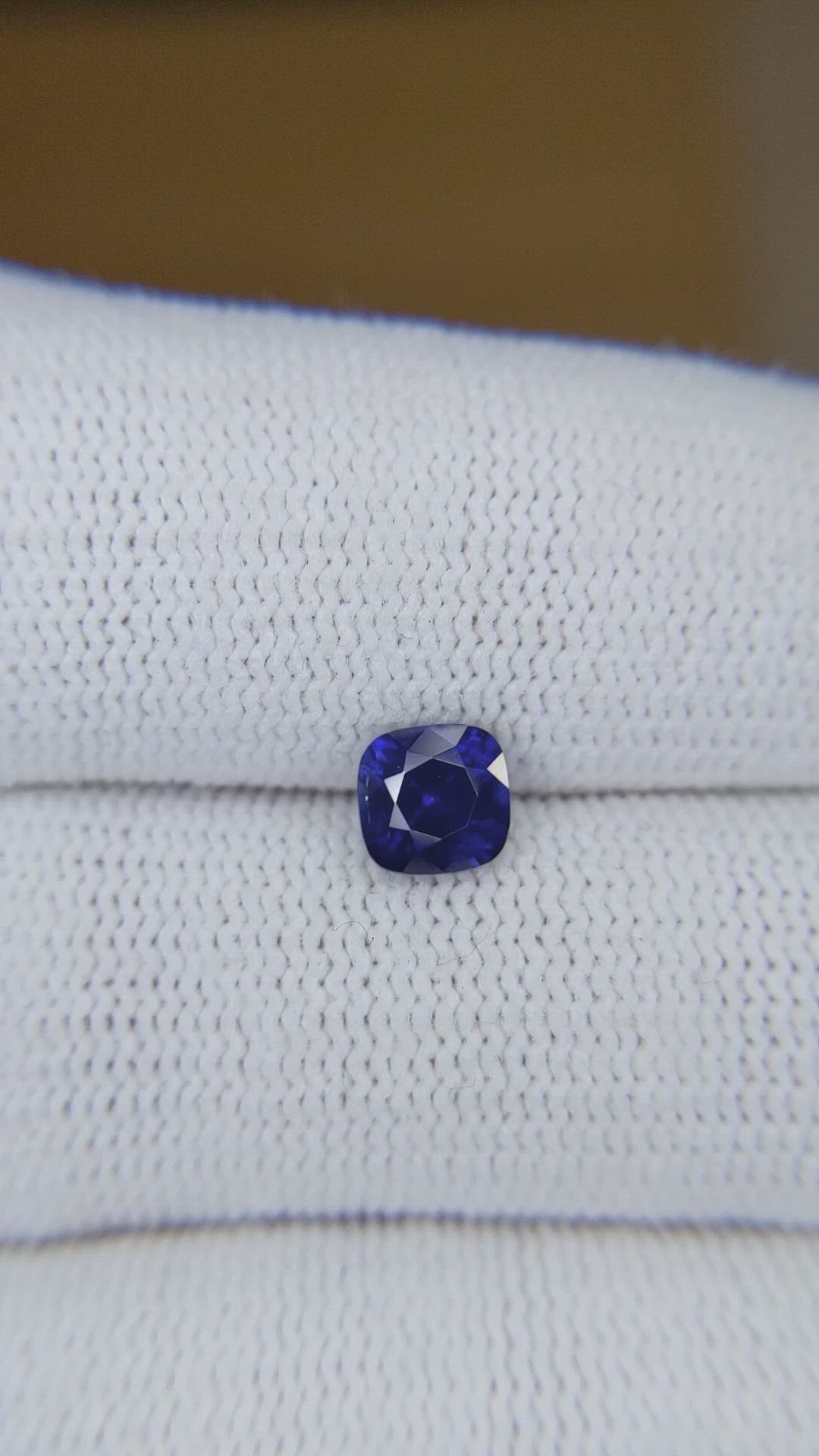 1.06 Ct. Blue Sapphire from Ceylon (Sri Lanka) Size Video