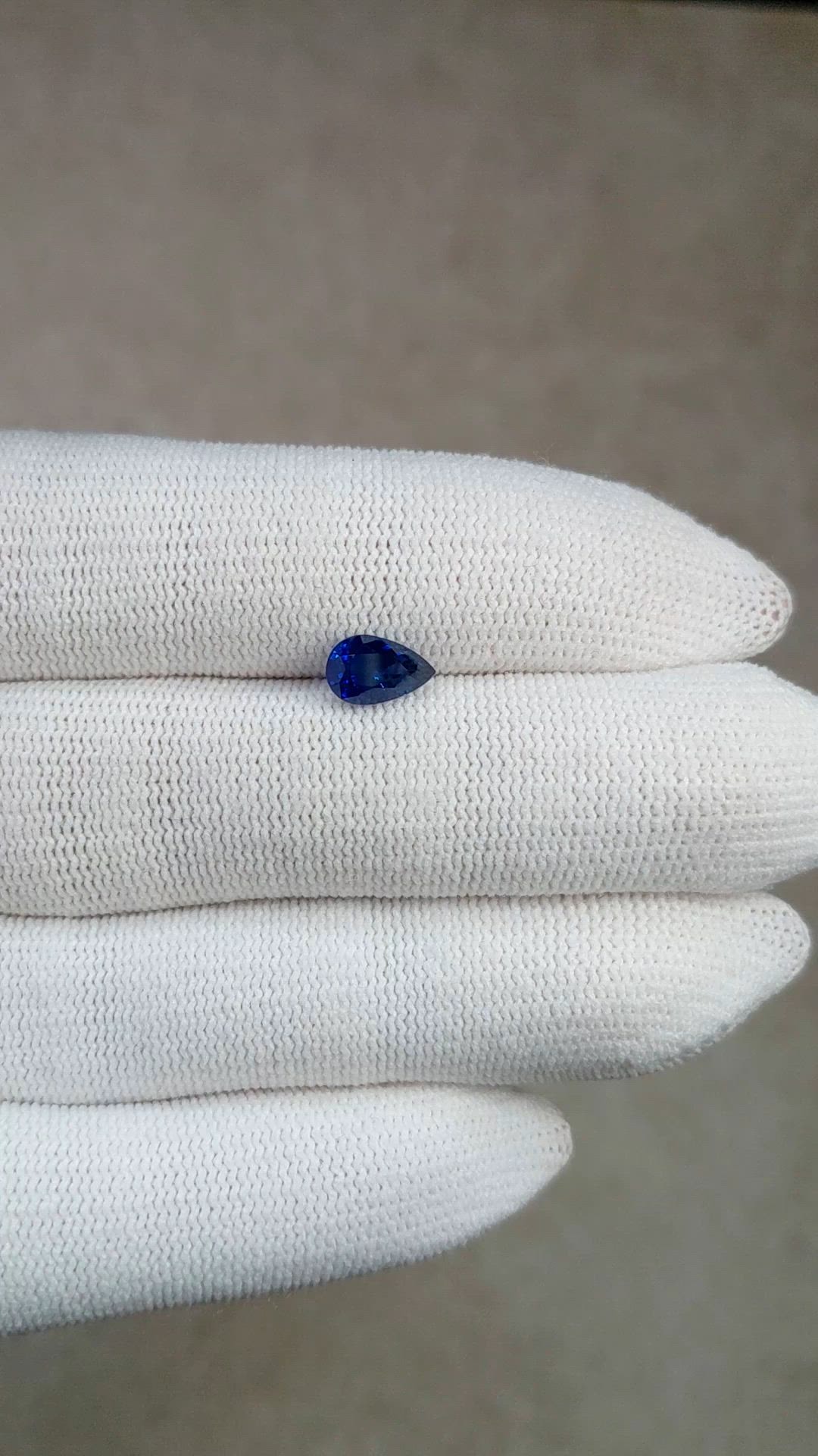 1.33 Ct. Blue Sapphire from Ceylon (Sri Lanka) Size Video