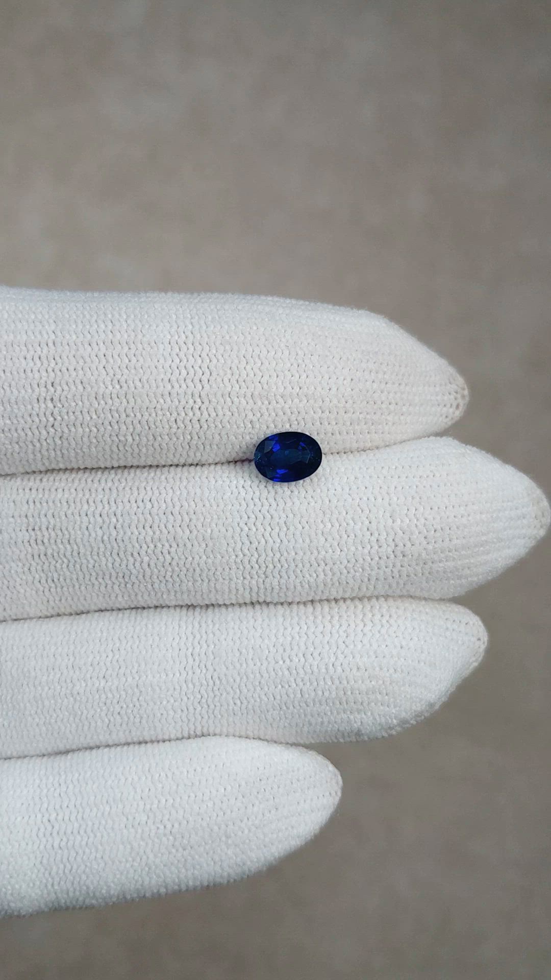 1.11 Ct. Blue Sapphire from Ceylon (Sri Lanka) Size Video