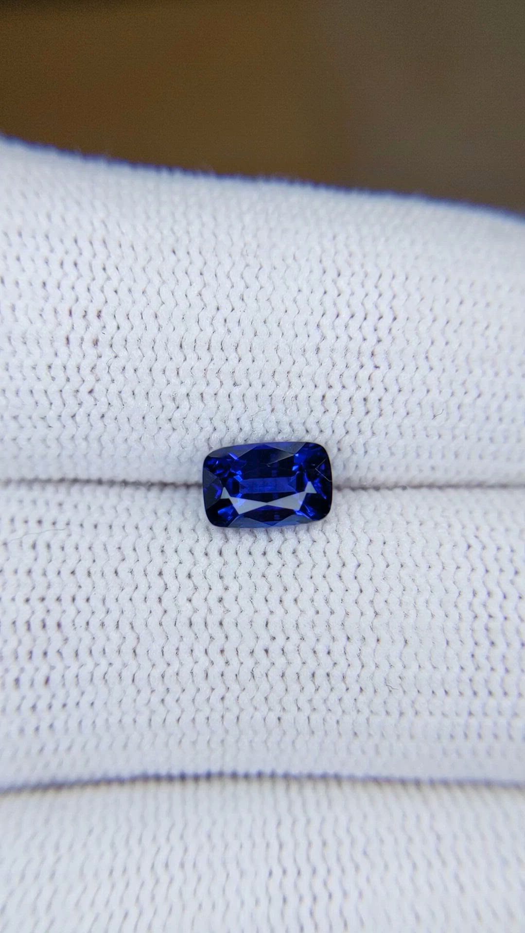 1.29 Ct. Blue Sapphire from Ceylon (Sri Lanka) Size Video