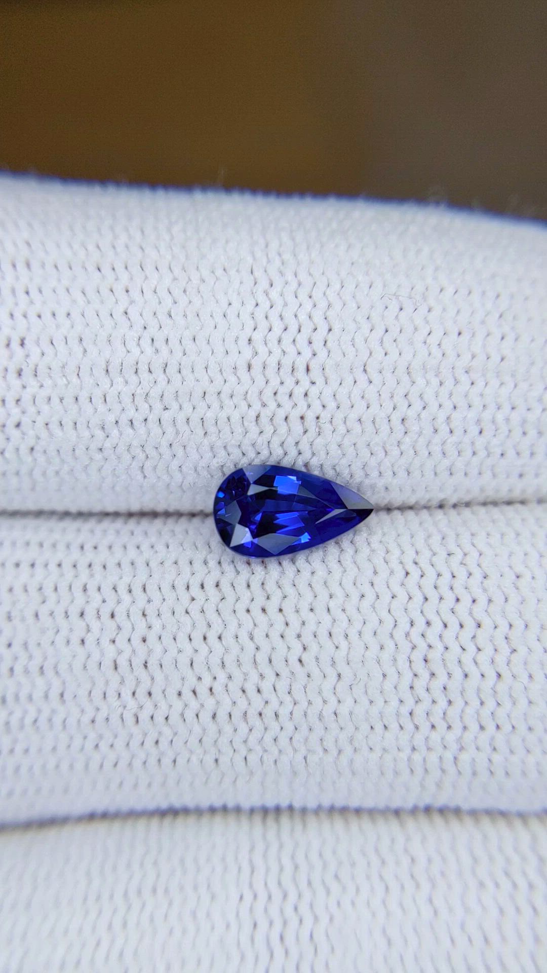1.09 Ct. Blue Sapphire from Ceylon (Sri Lanka) Size Video
