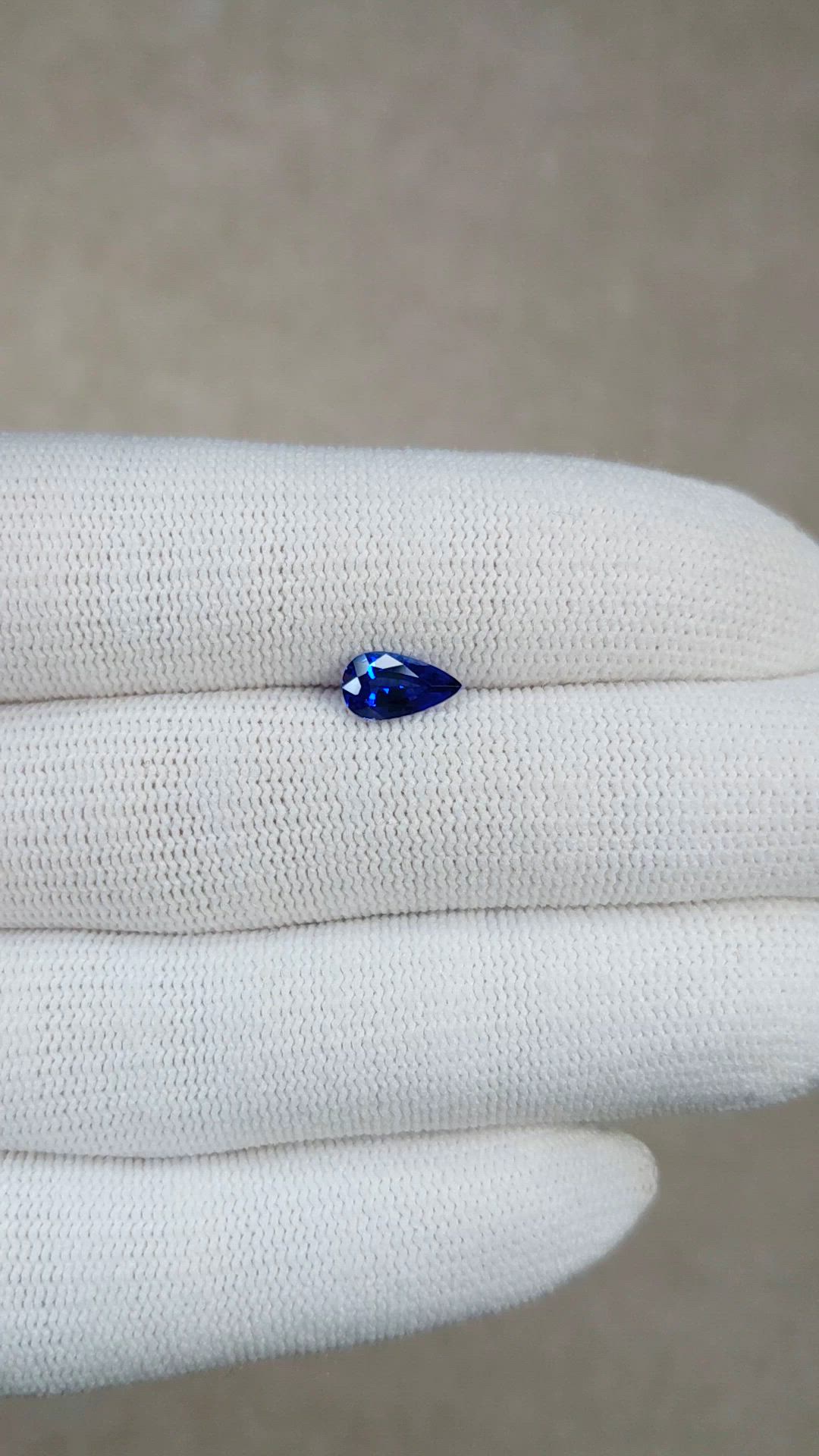 1.09 Ct. Blue Sapphire from Ceylon (Sri Lanka) Size Video