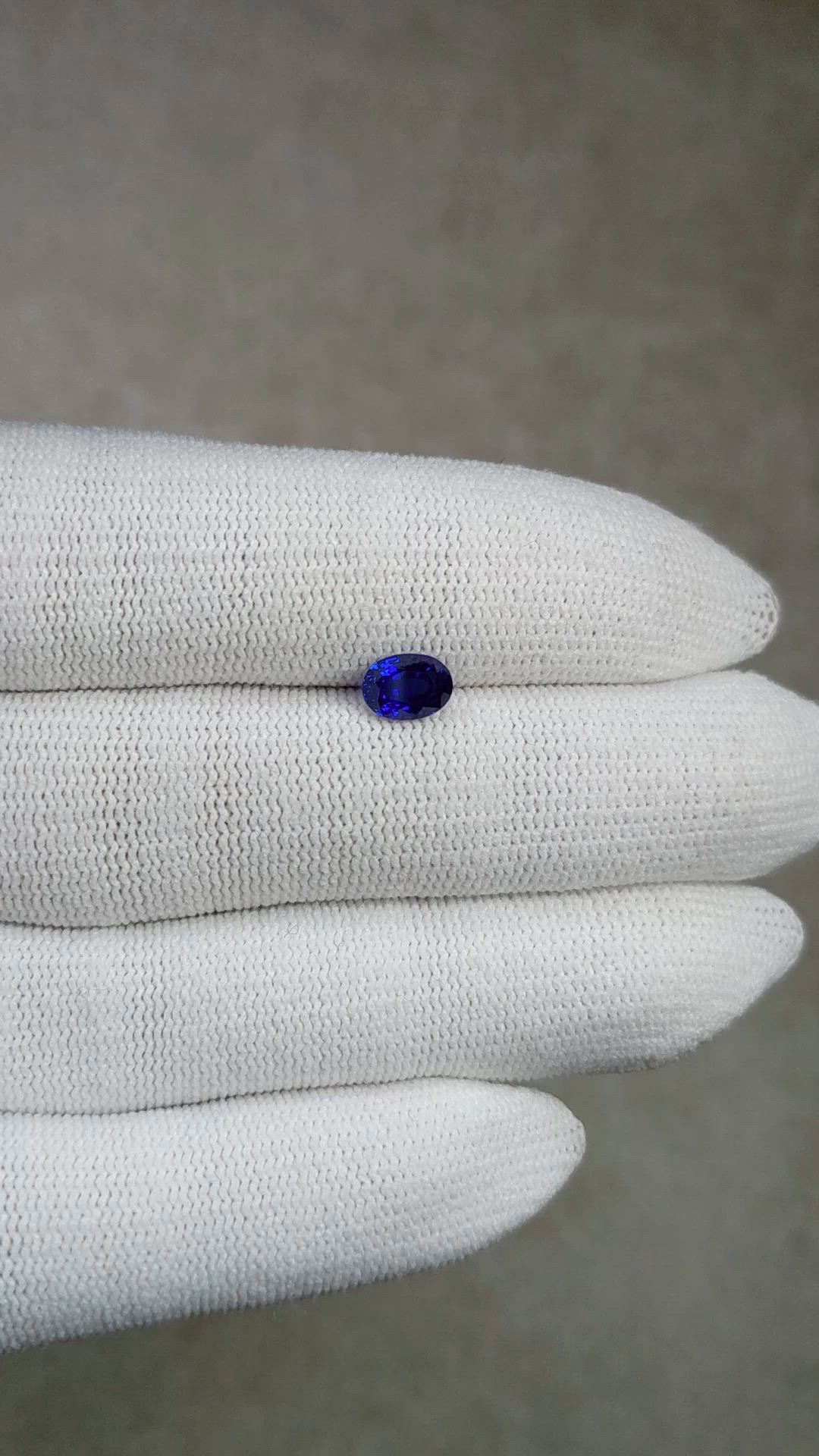 1.04 Ct. Purplish Blue Sapphire from Ceylon (Sri Lanka) Size Video