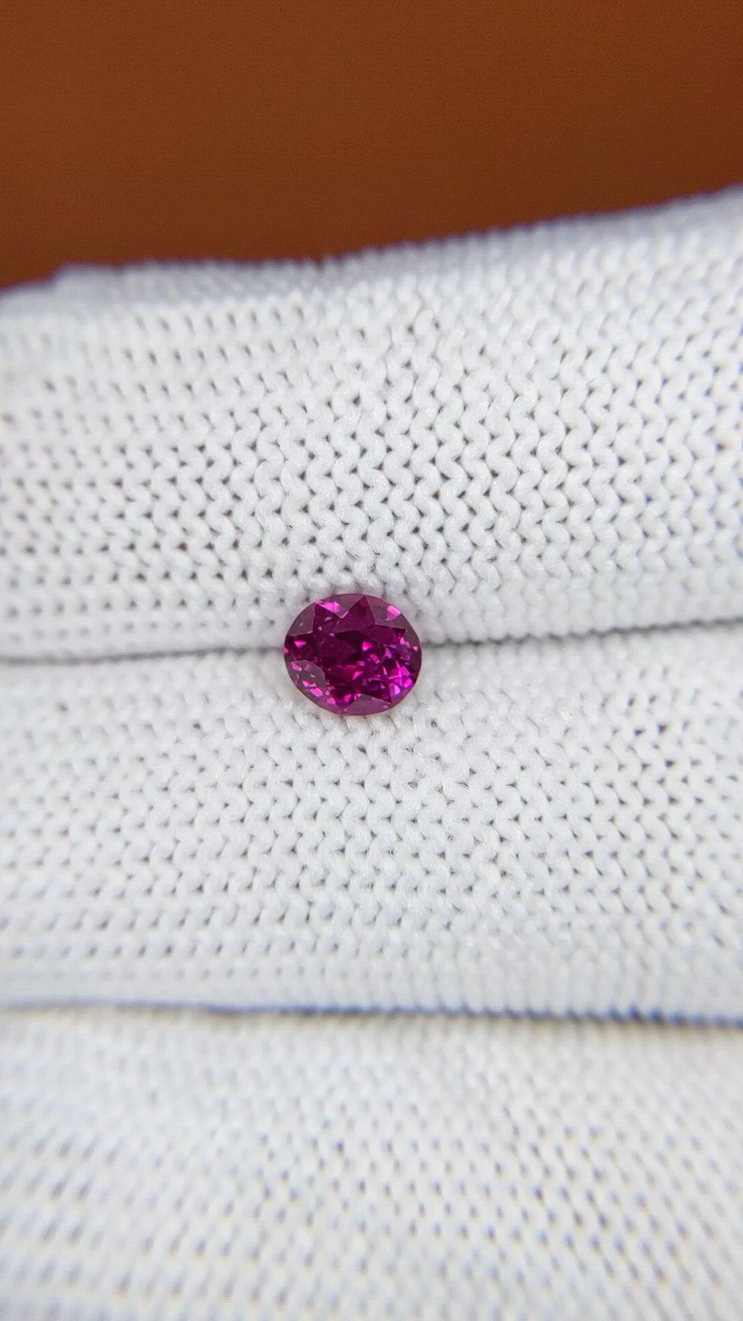 1.05 Ct. Purplish Pink Sapphire from Ceylon (Sri Lanka) Size Video