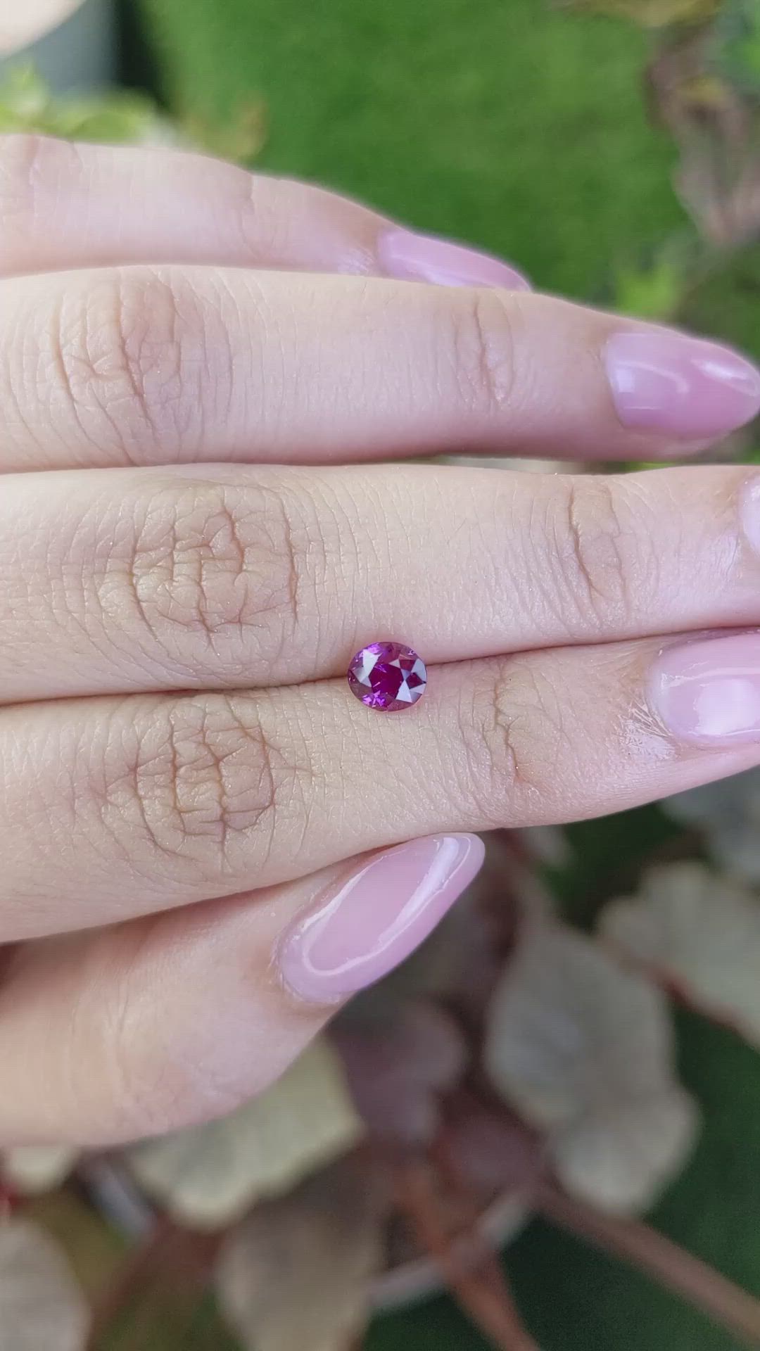 1.05 Ct. Purplish Pink Sapphire from Ceylon (Sri Lanka) Size Video