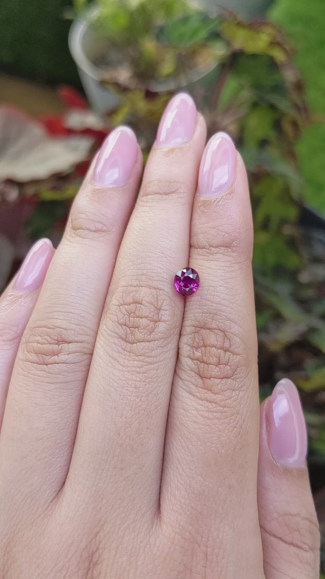 1.05 Ct. Purplish Pink Sapphire from Ceylon (Sri Lanka) Size Video