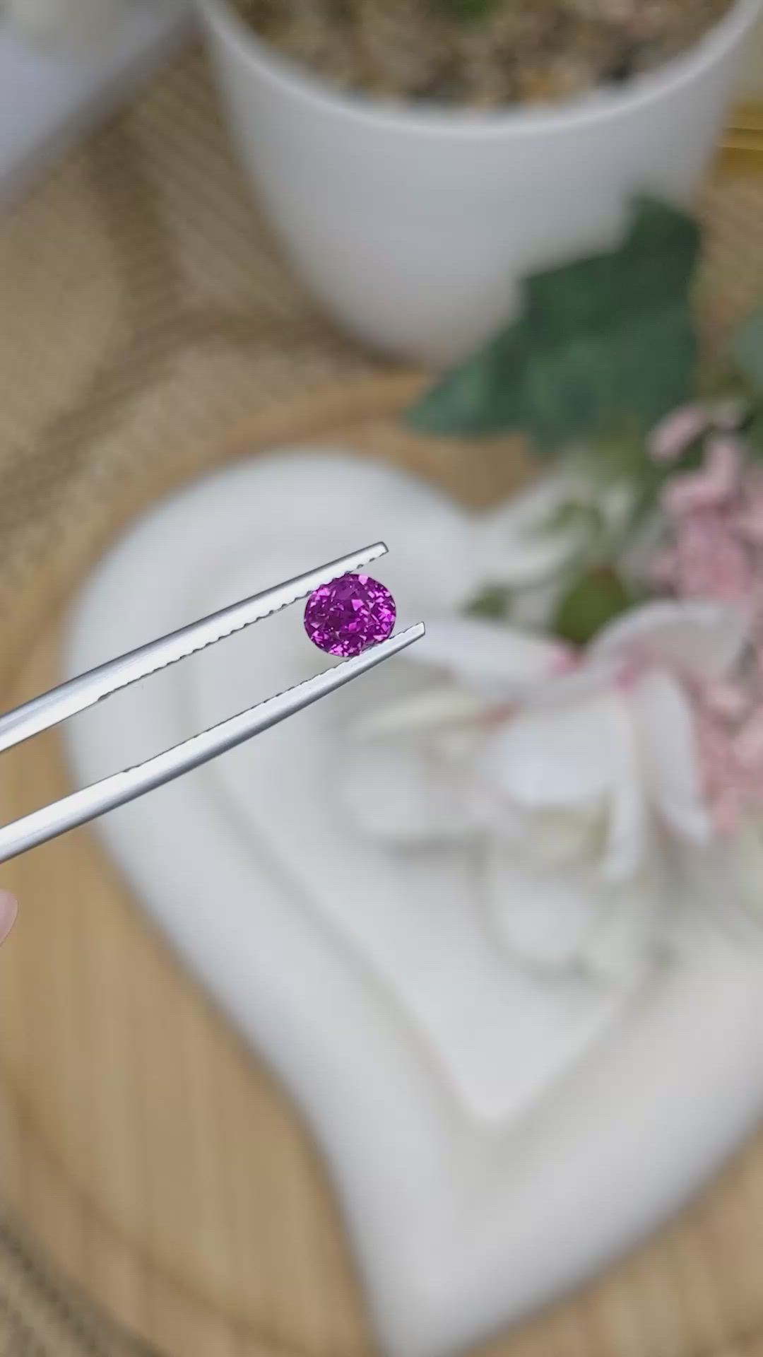 1.05 Ct. Purplish Pink Sapphire from Ceylon (Sri Lanka) Size Video