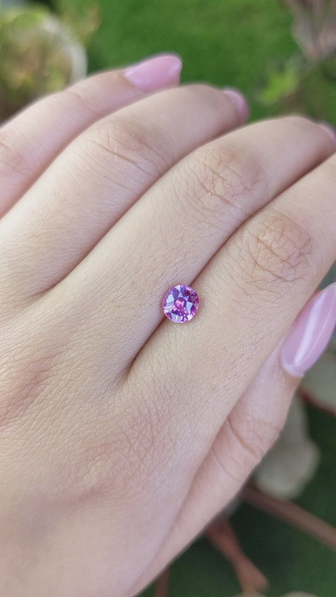 1.06 Ct. Pinkish Purple Sapphire from Ceylon (Sri Lanka) Size Video