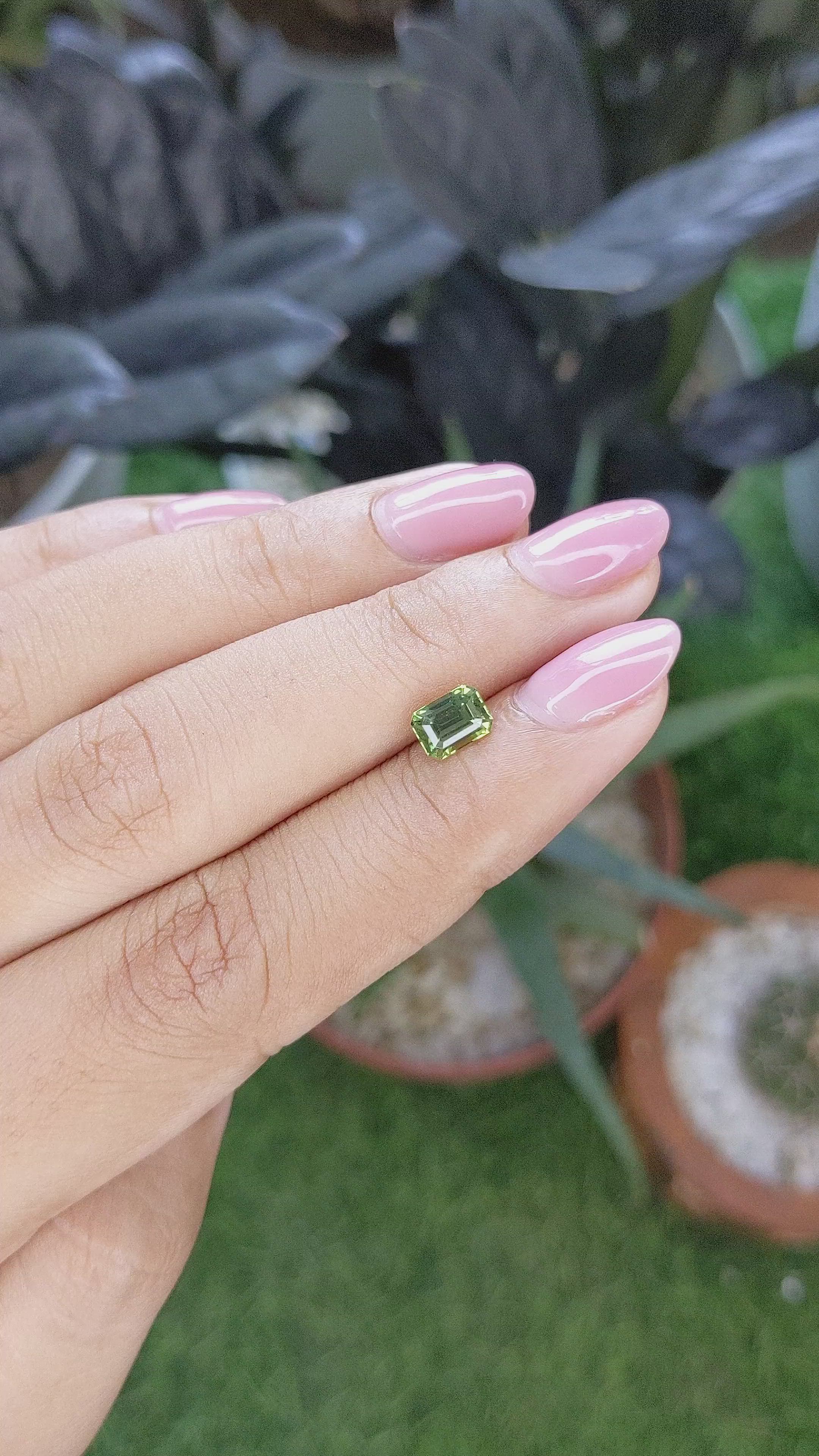1.09 Ct. Green Sapphire from Ceylon (Sri Lanka) Size Video