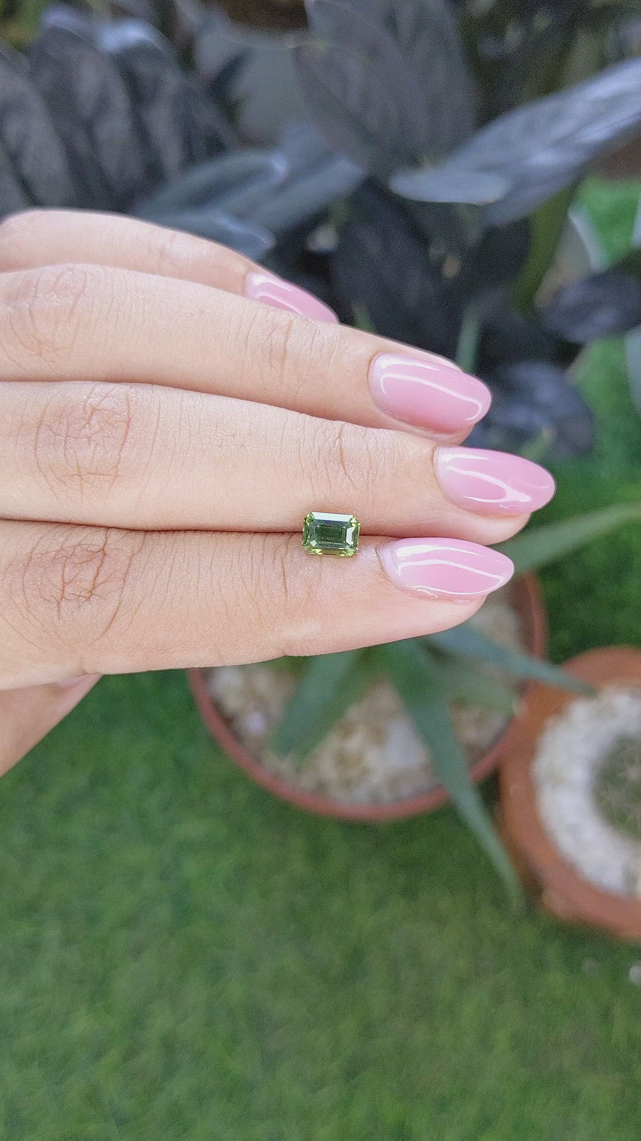 1.09 Ct. Green Sapphire from Ceylon (Sri Lanka) Size Video