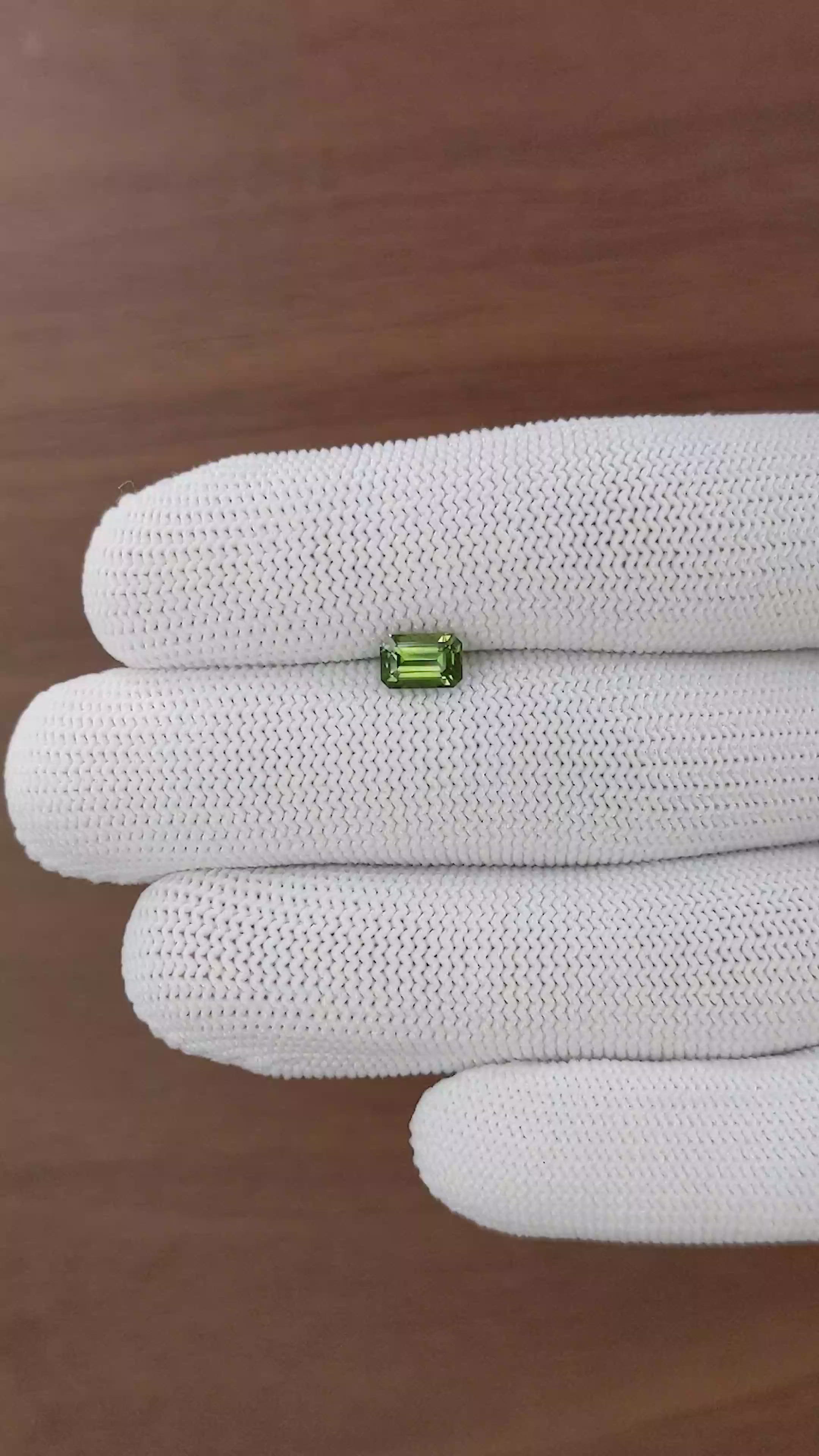 1.12 Ct. Green Sapphire from Ceylon (Sri Lanka) Size Video