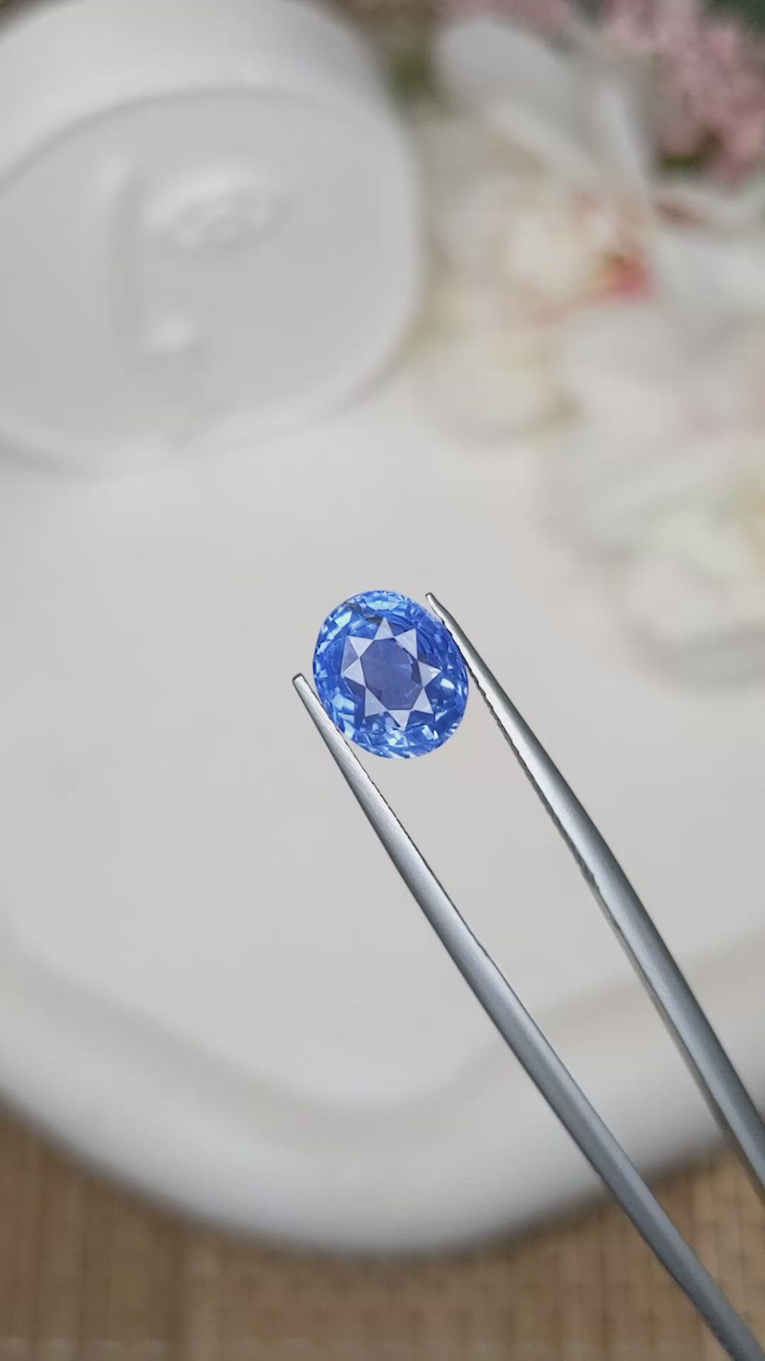 4.56 Ct. Blue Sapphire from Ceylon (Sri Lanka) Size Video