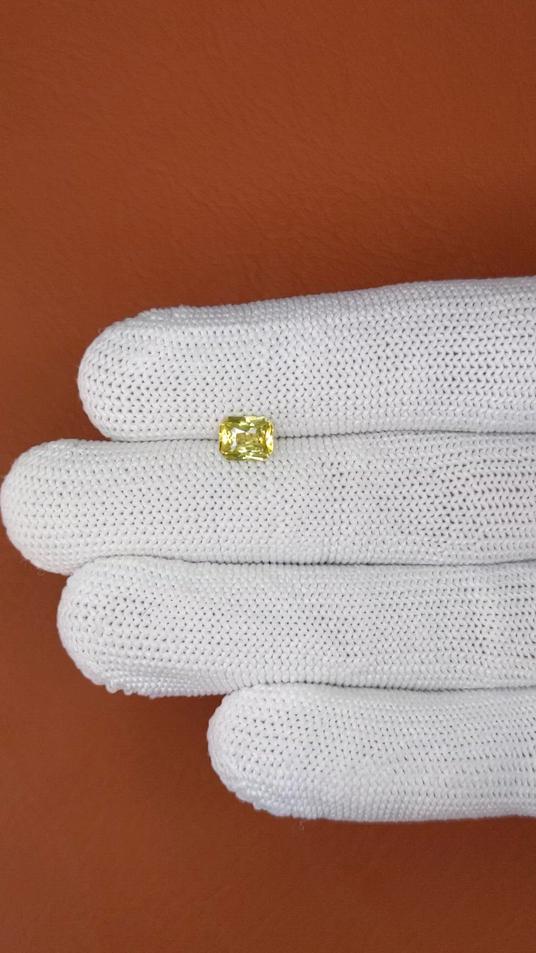 1.04 Ct. Greenish Yellow Sapphire from Ceylon (Sri Lanka) Size Video