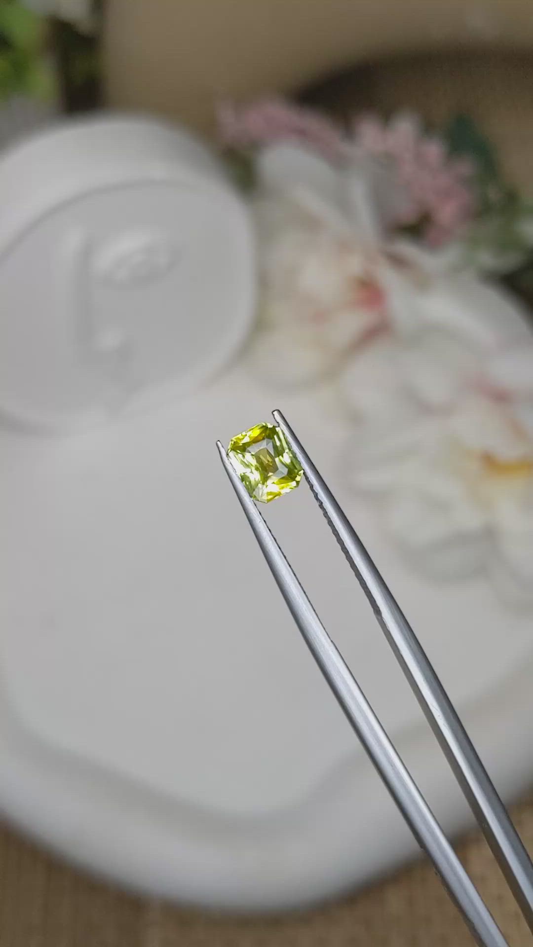 1.04 Ct. Greenish Yellow Sapphire from Ceylon (Sri Lanka) Size Video