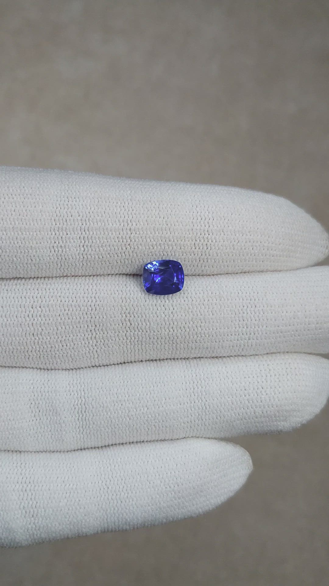1.78 Ct. Blue Sapphire from Ceylon (Sri Lanka) Size Video