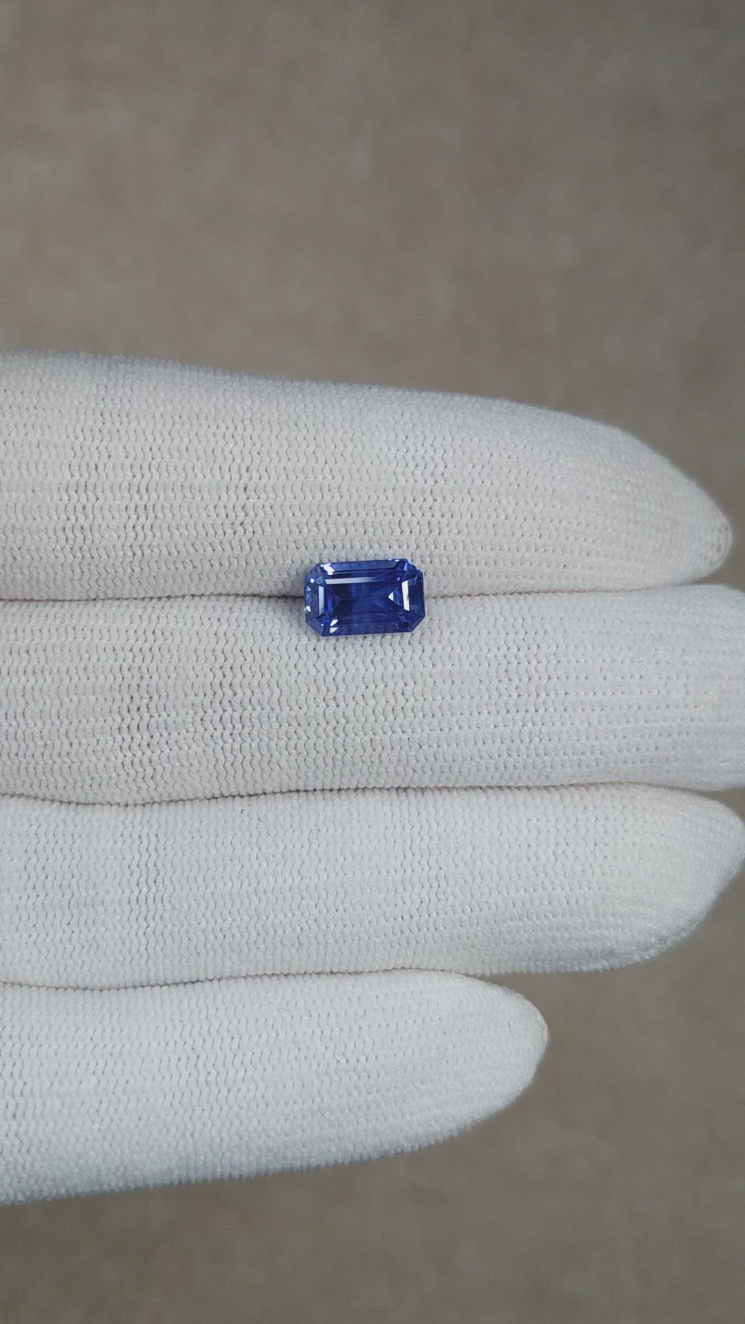2.72 Ct. Blue Sapphire from Ceylon (Sri Lanka) Size Video