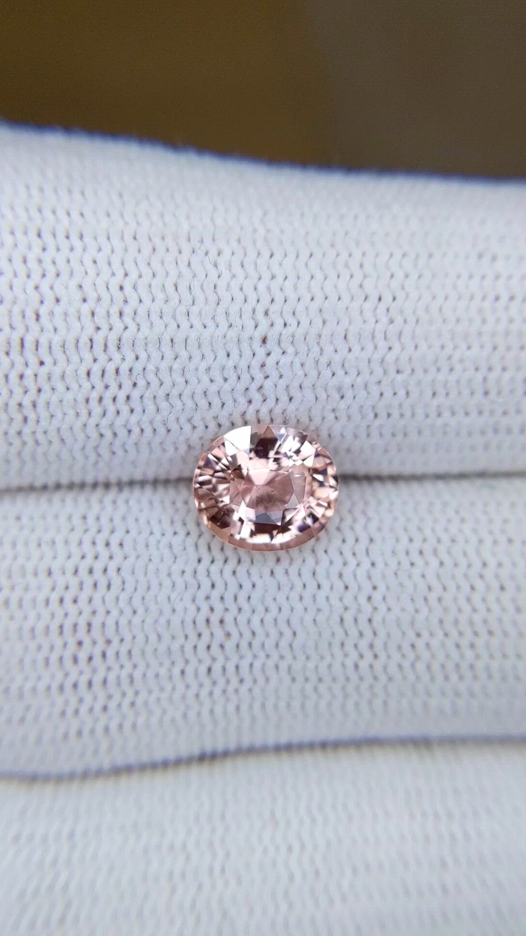 2.50 Ct. Padparadscha Sapphire from Ceylon (Sri Lanka) Size Video