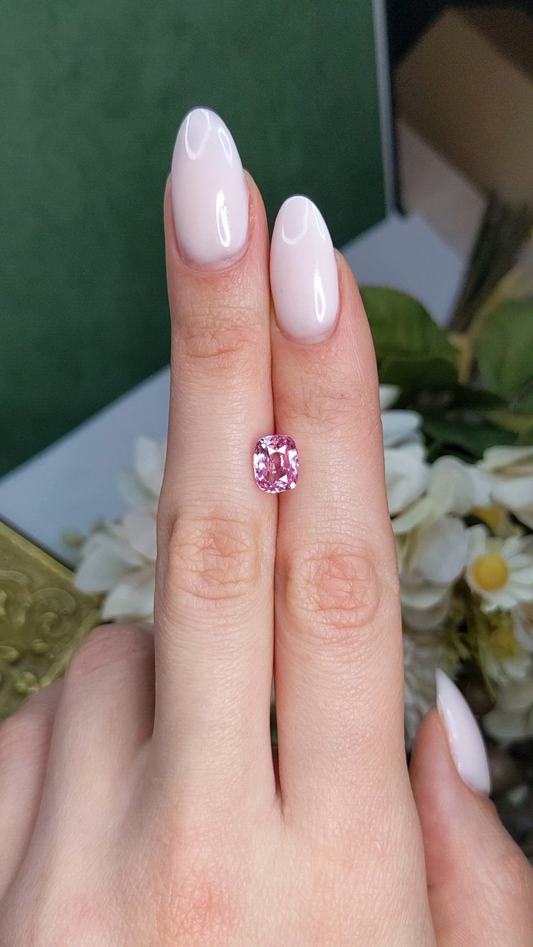 2.30 Ct. Padparadscha Sapphire from Ceylon (Sri Lanka) Size Video