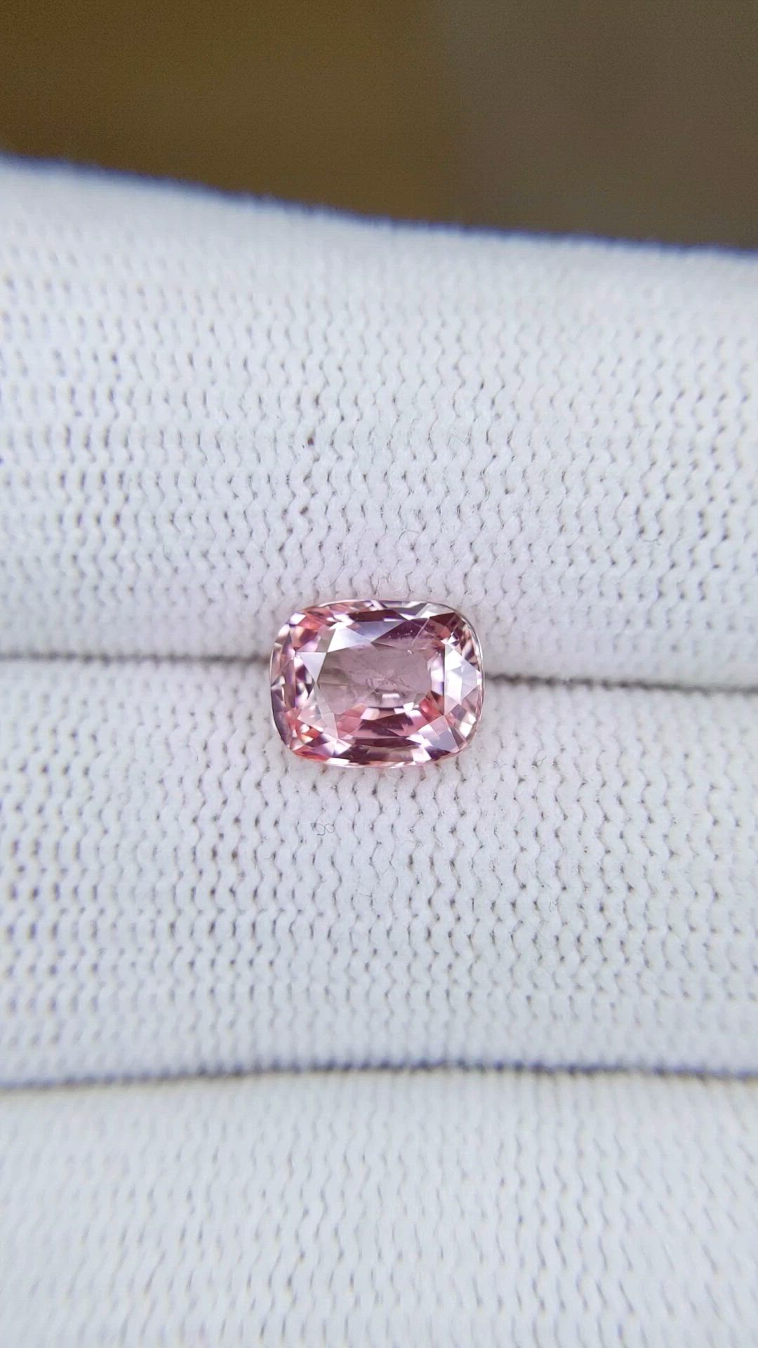 2.30 Ct. Padparadscha Sapphire from Ceylon (Sri Lanka) Size Video