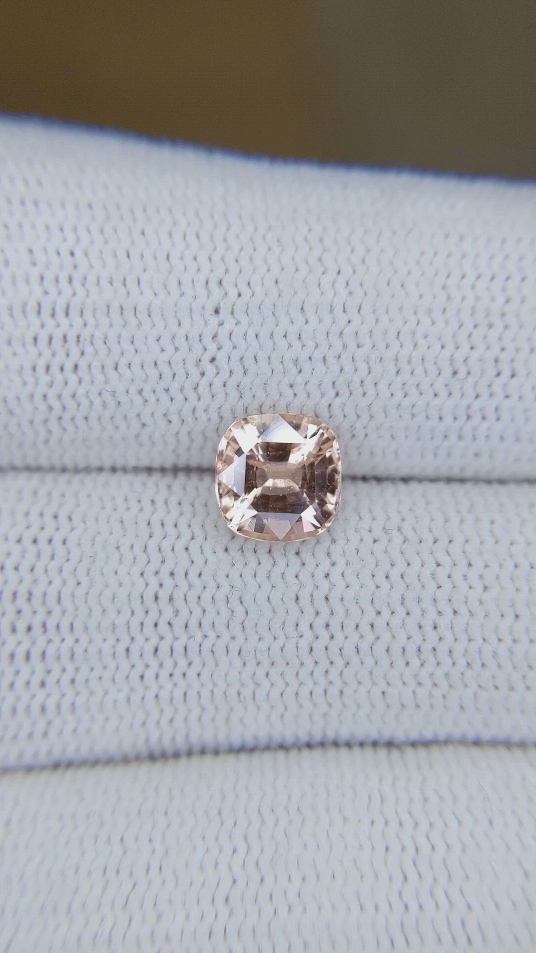 2.07 Ct. Padparadscha Sapphire from Ceylon (Sri Lanka) Size Video