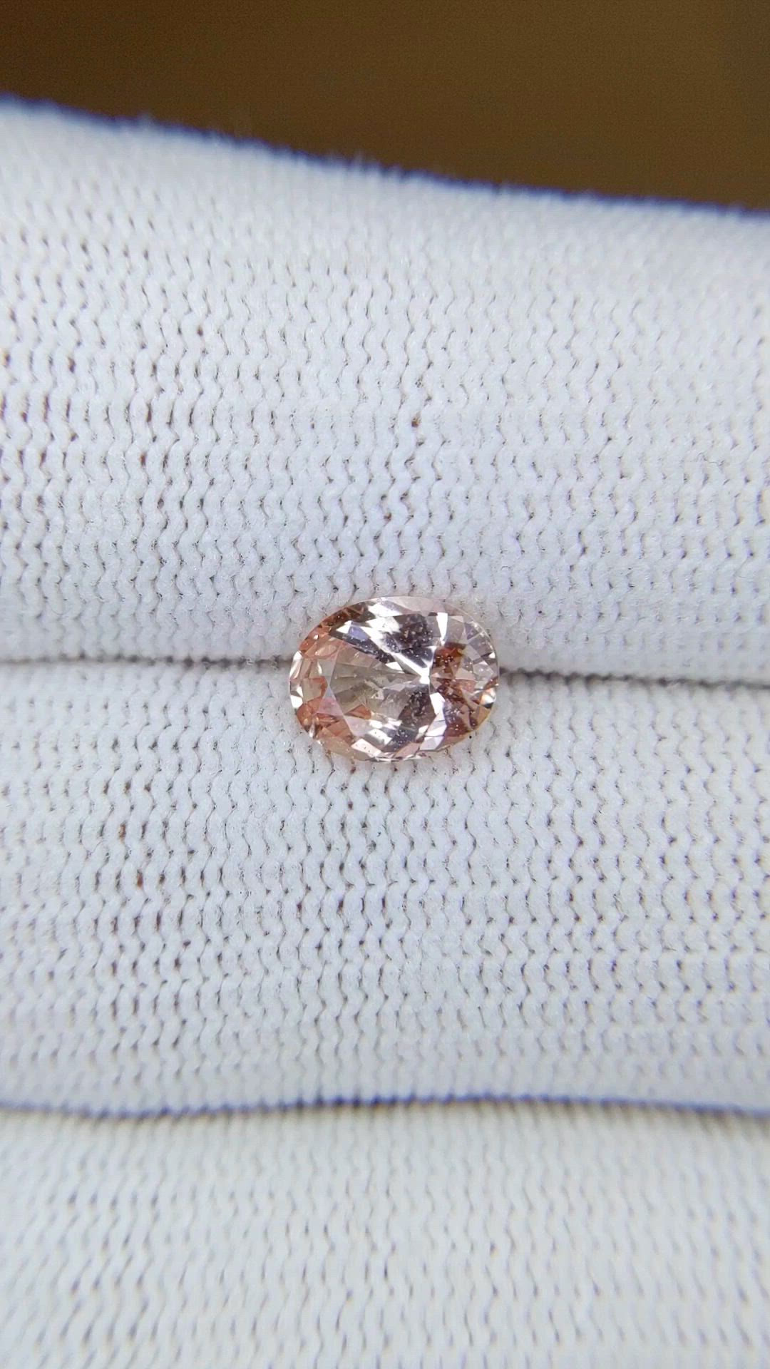 1.48 Ct. Padparadscha Sapphire from Ceylon (Sri Lanka) Size Video