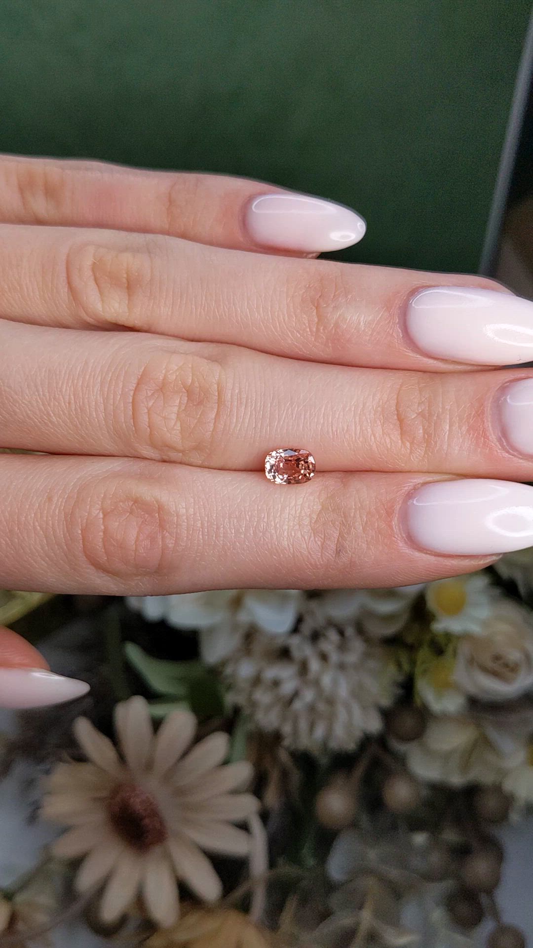 1.11 Ct. Padparadscha Sapphire from Ceylon (Sri Lanka) Size Video