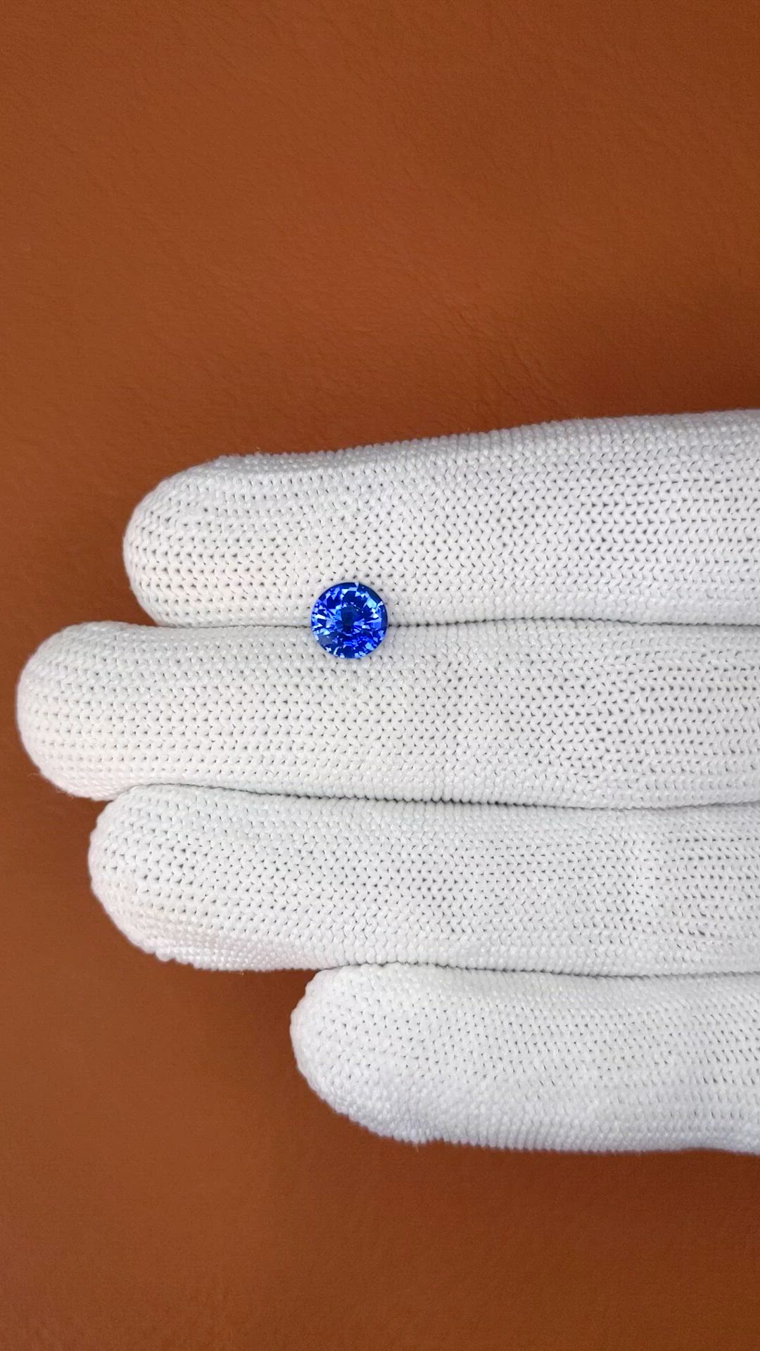 1.25 Ct. Blue Sapphire from Ceylon (Sri Lanka) Size Video