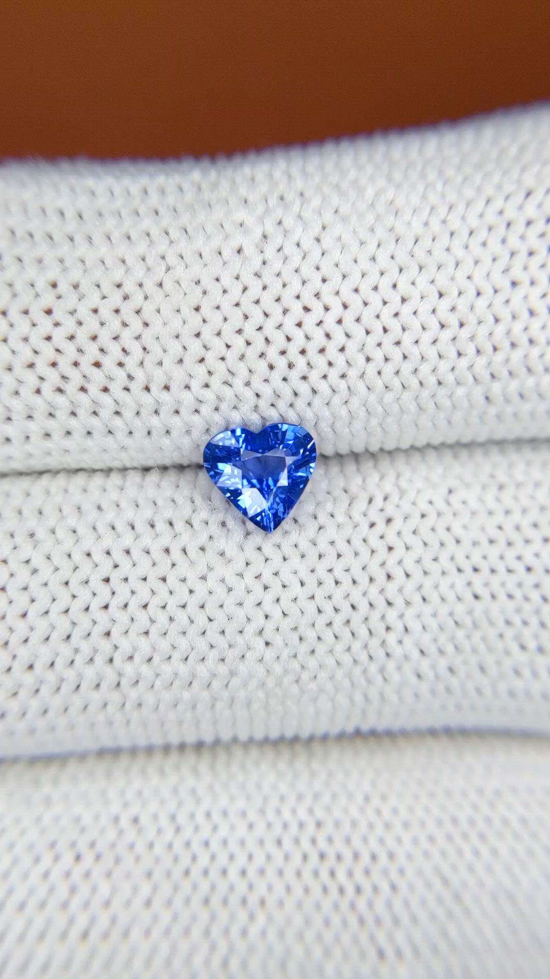 0.81 Ct. Blue Sapphire from Ceylon (Sri Lanka) Size Video