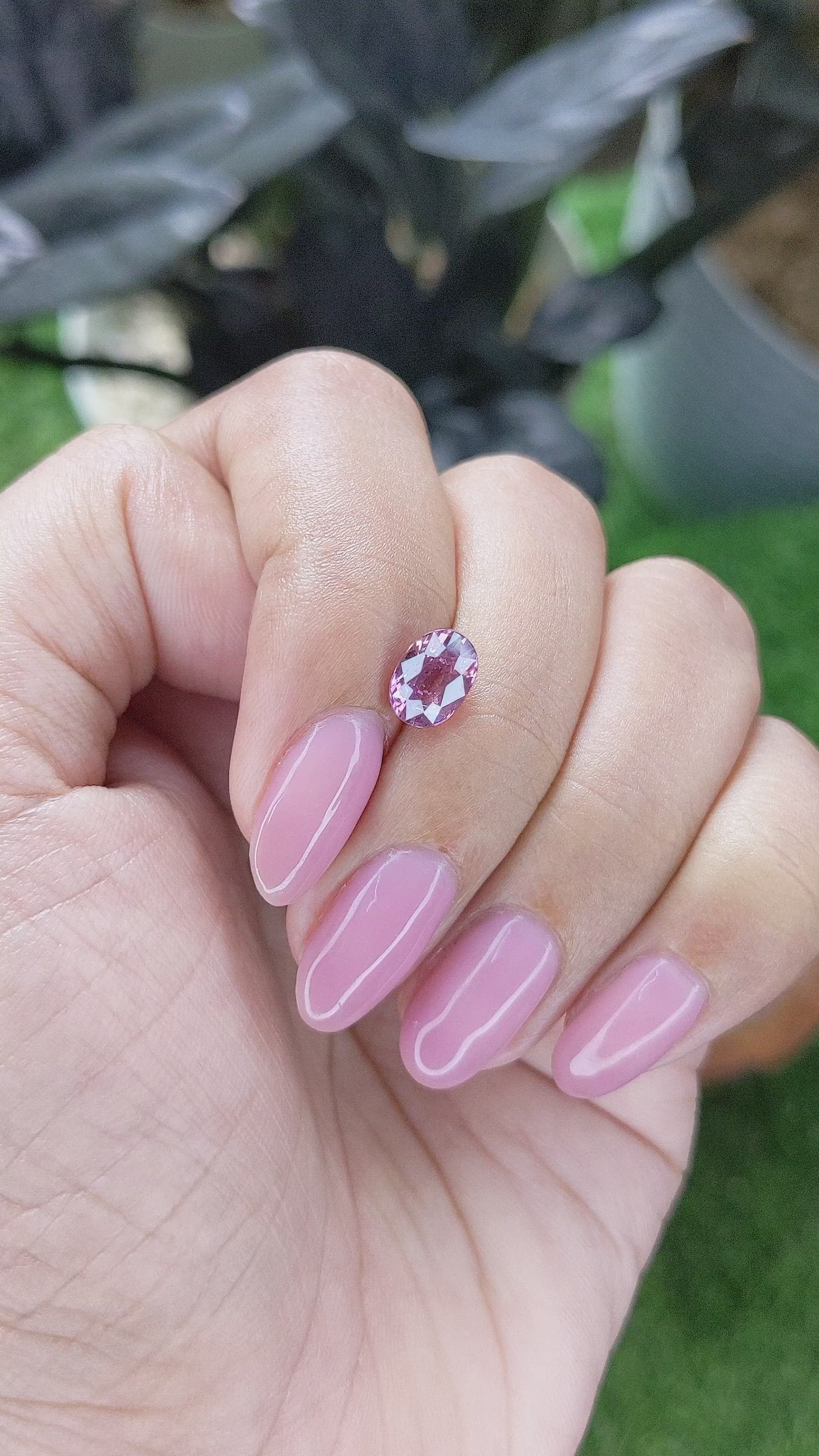 1.56 Ct. Padparadscha Sapphire from Ceylon (Sri Lanka) Size Video