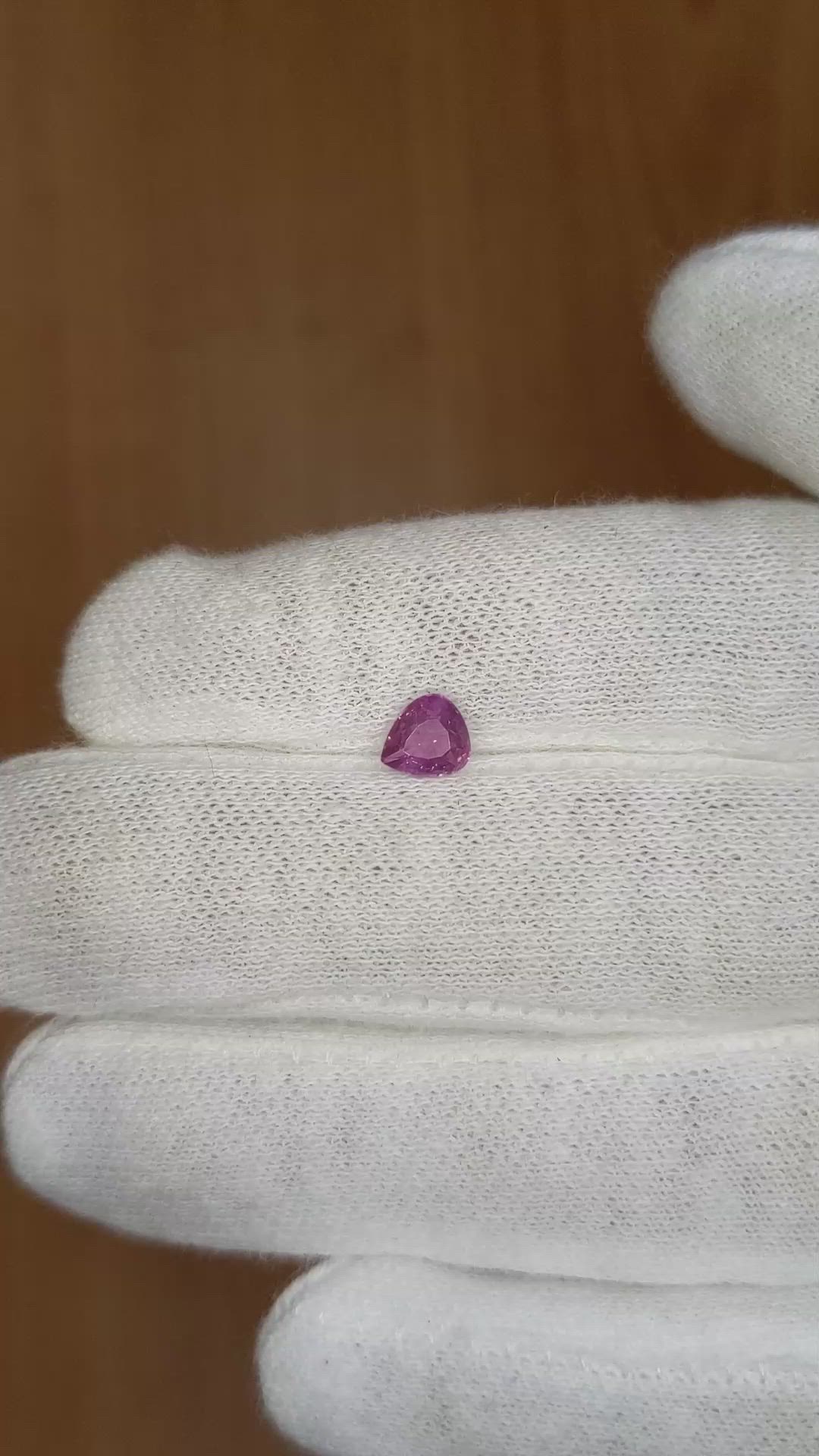0.69 Ct. Pinkish Purple Sapphire from Ceylon (Sri Lanka) Size Video