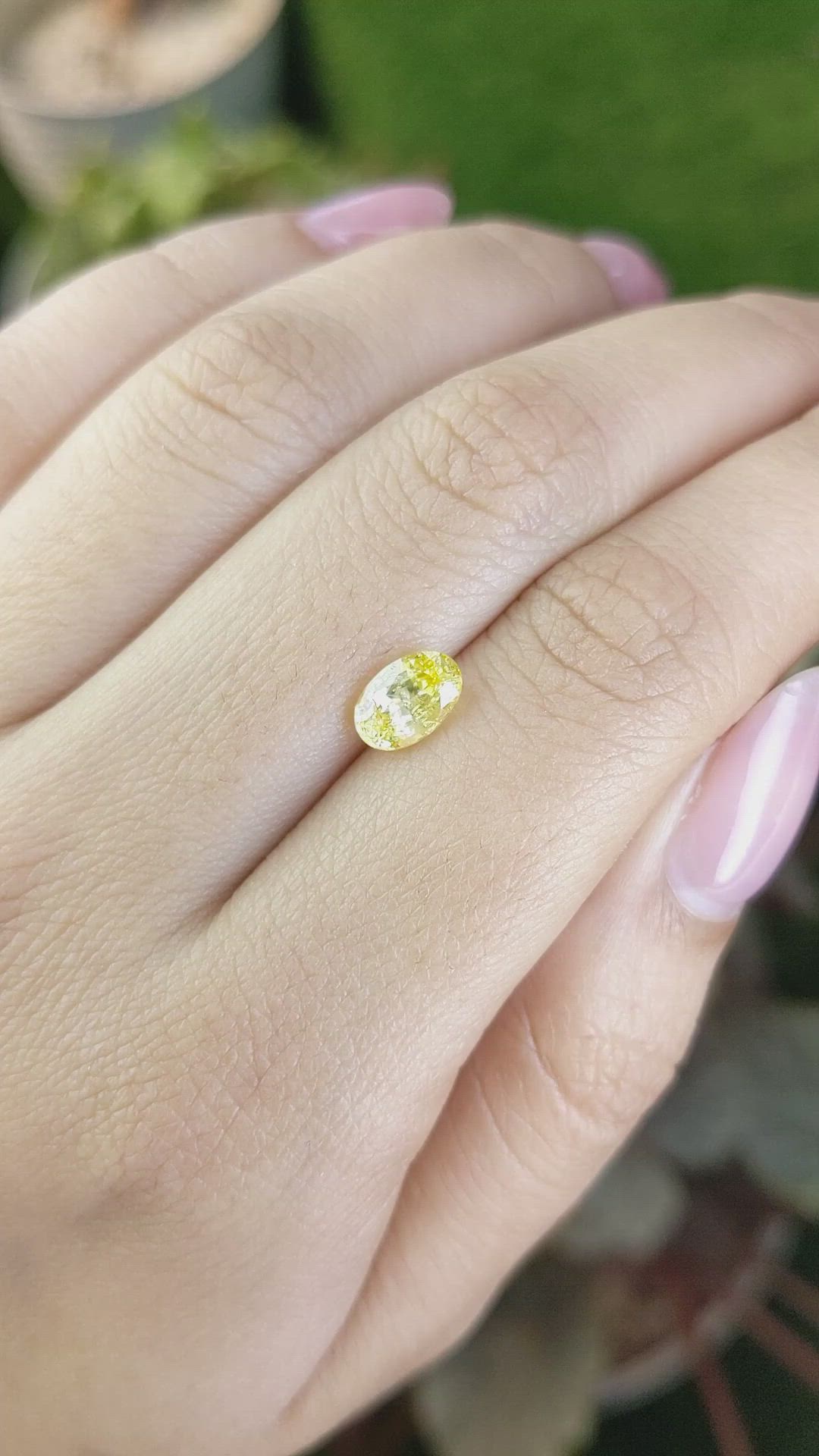 1.39 Ct. Yellow Sapphire from Ceylon (Sri Lanka) Size Video