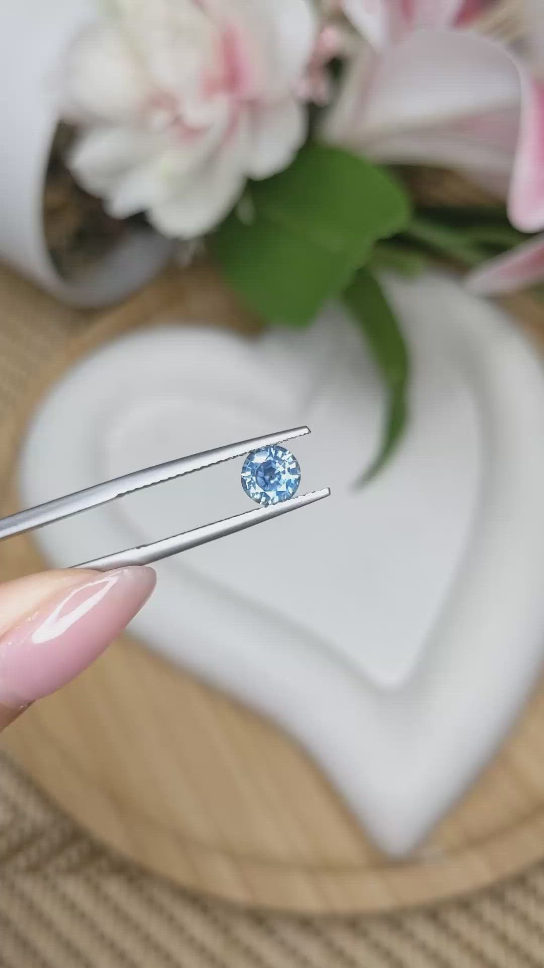 1.00 Ct. Greenish Blue Sapphire from Ceylon (Sri Lanka) Size Video